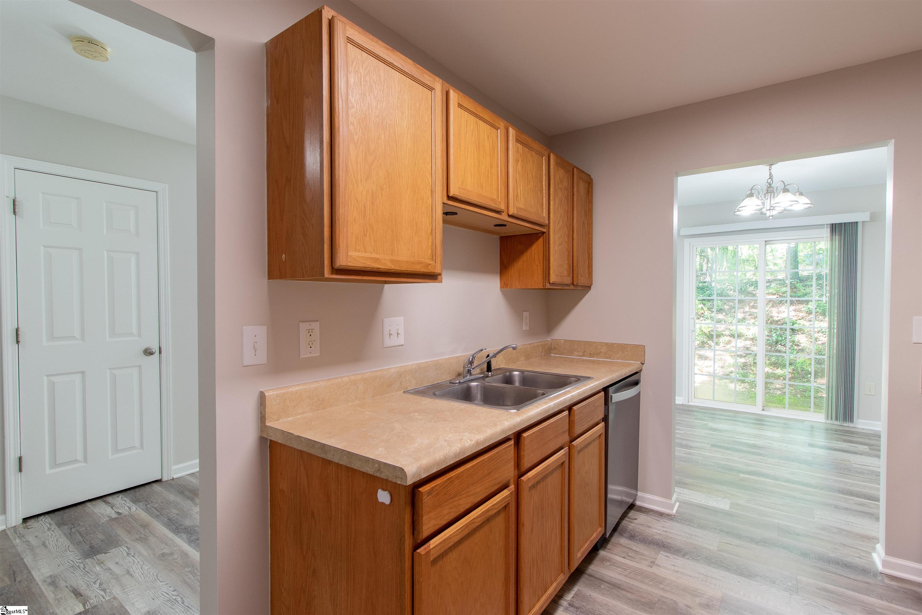 20 Greensboro Court Property Photo 10