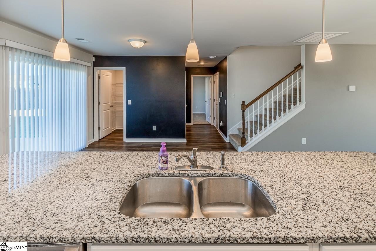 605 Whittier Street Property Photo 12