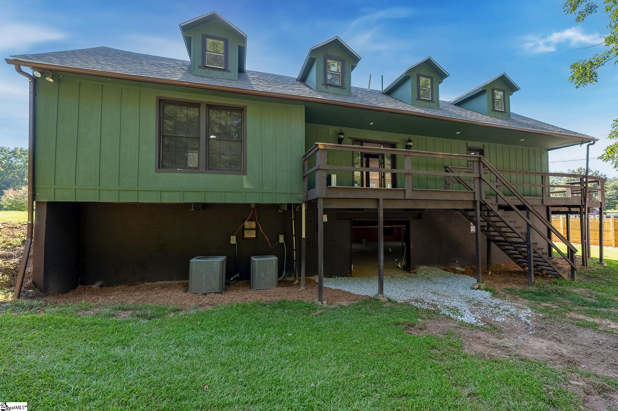 141 Agnes Drive Property Photo 3