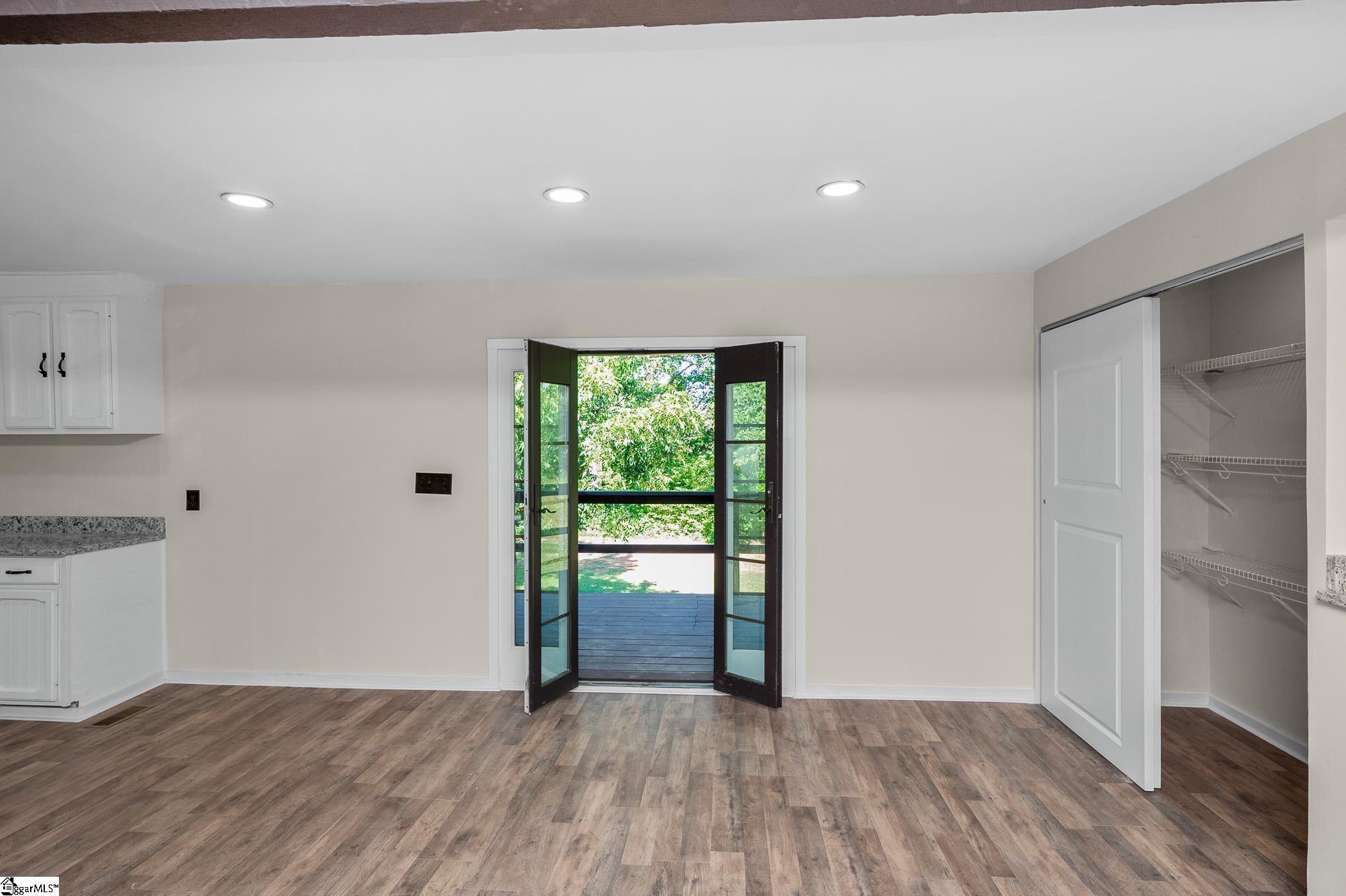 141 Agnes Drive Property Photo 17