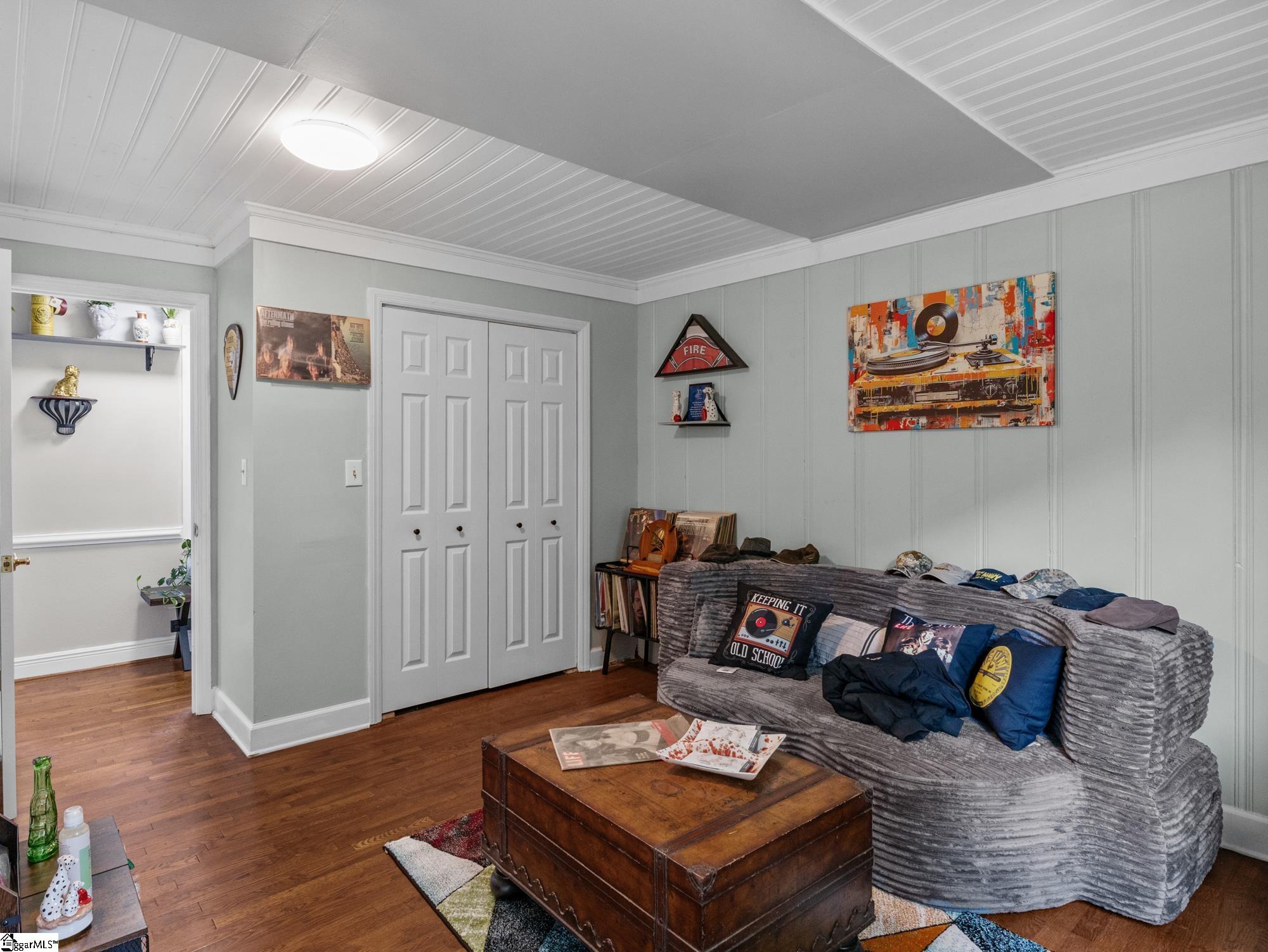 2728 Compton Bridge Road Property Photo 4