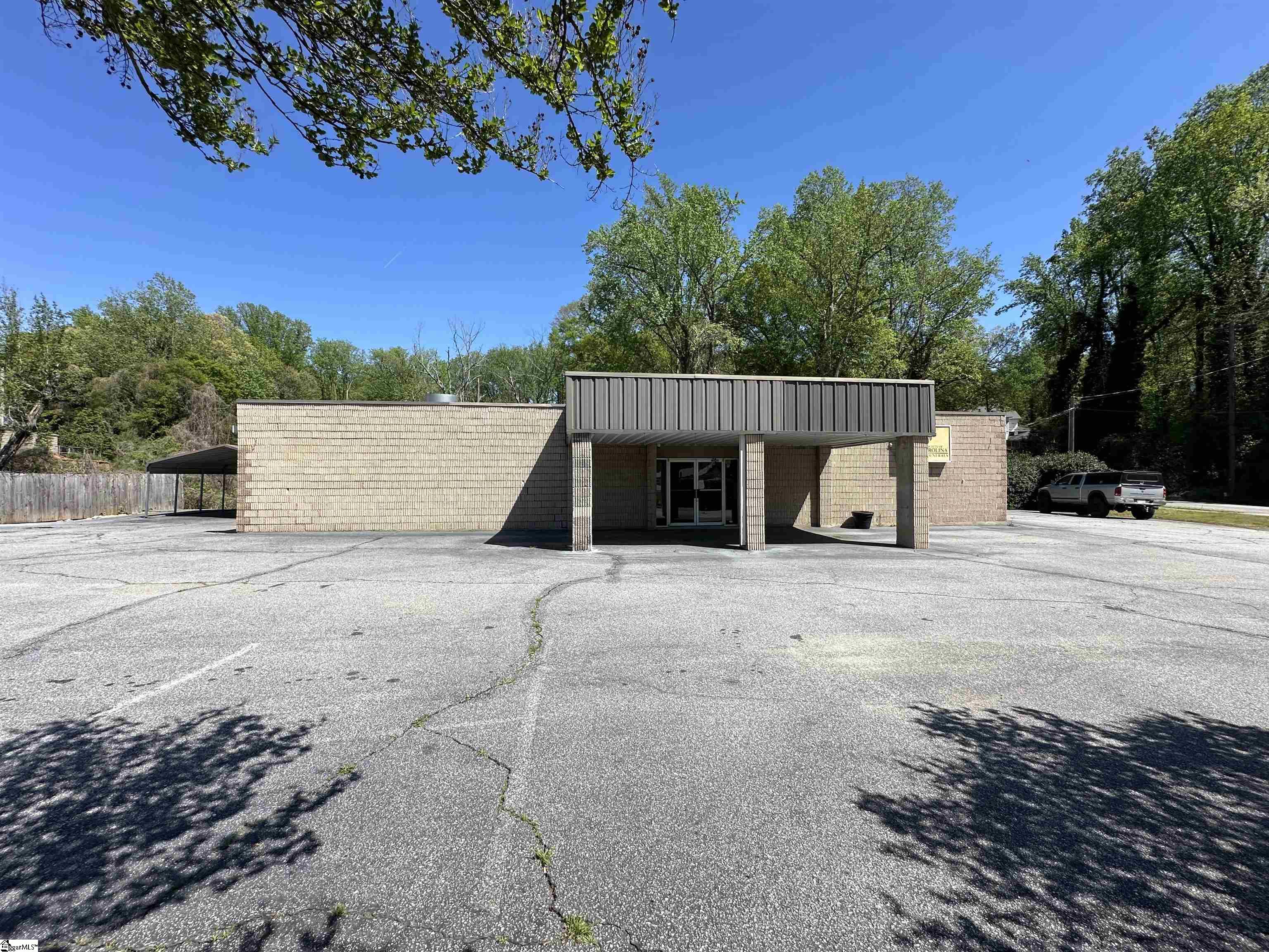328 Dupont Drive Property Photo 9