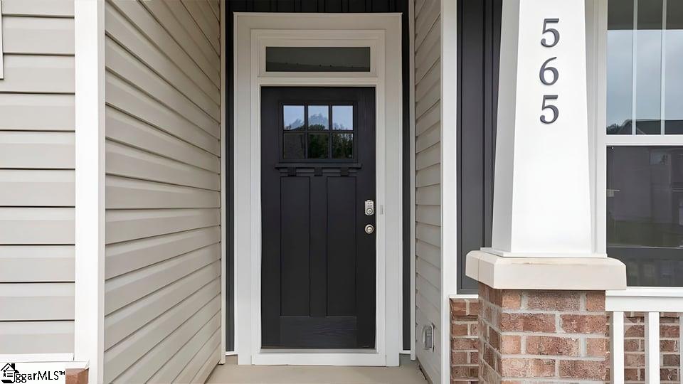 565 Landseer Drive Property Photo 4