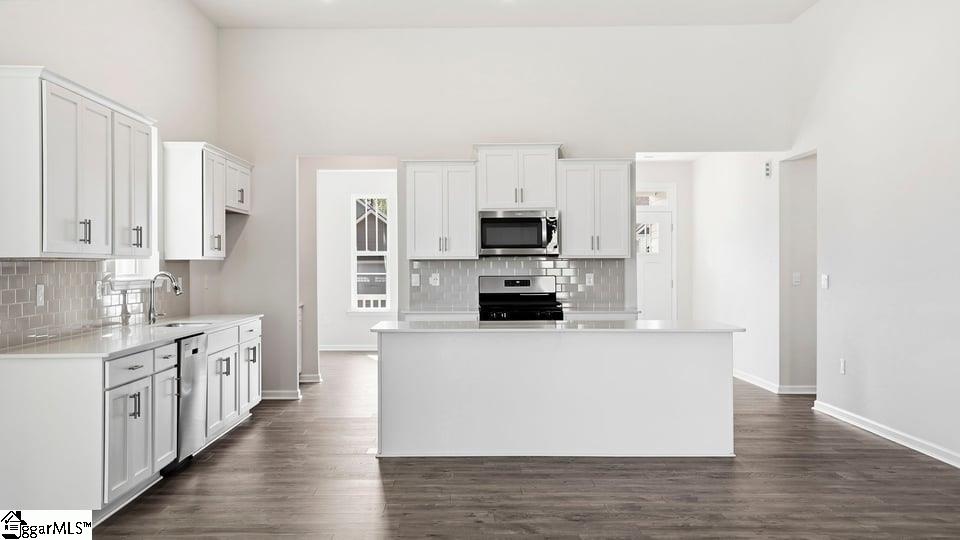 565 Landseer Drive Property Photo 15