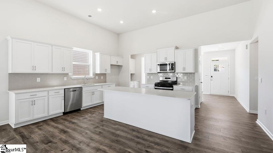 565 Landseer Drive Property Photo 16