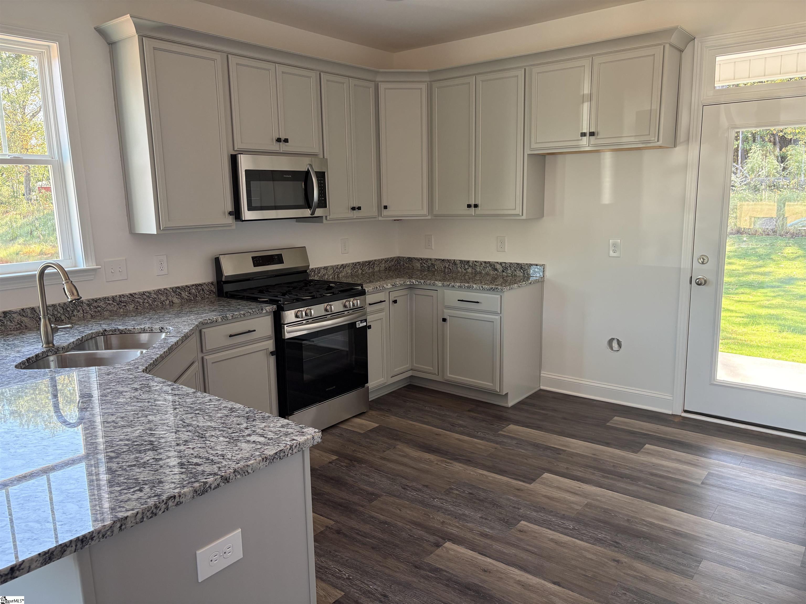 151 Deer Way Property Photo 5
