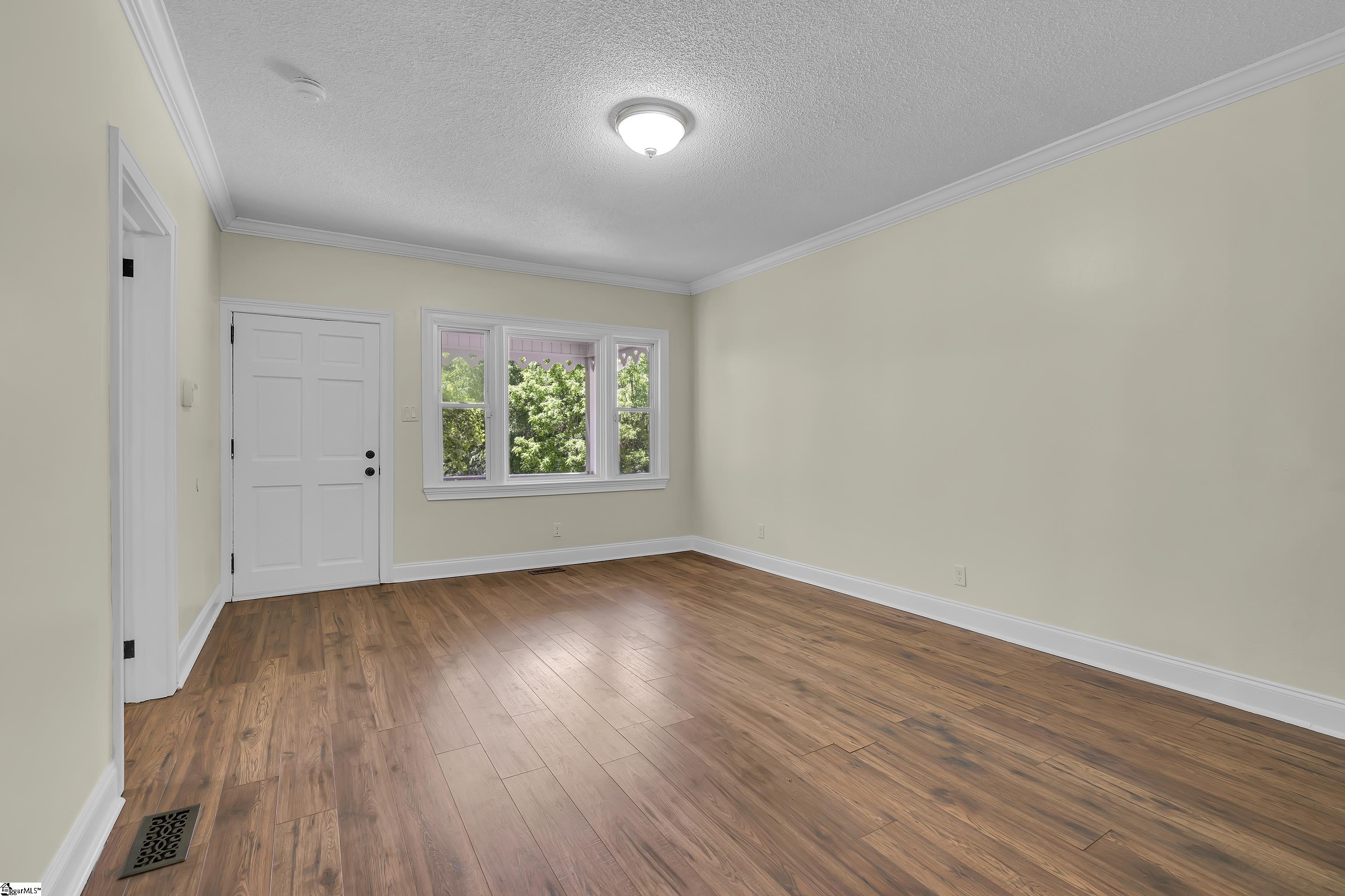 2561 Whitestone Road Property Photo 4