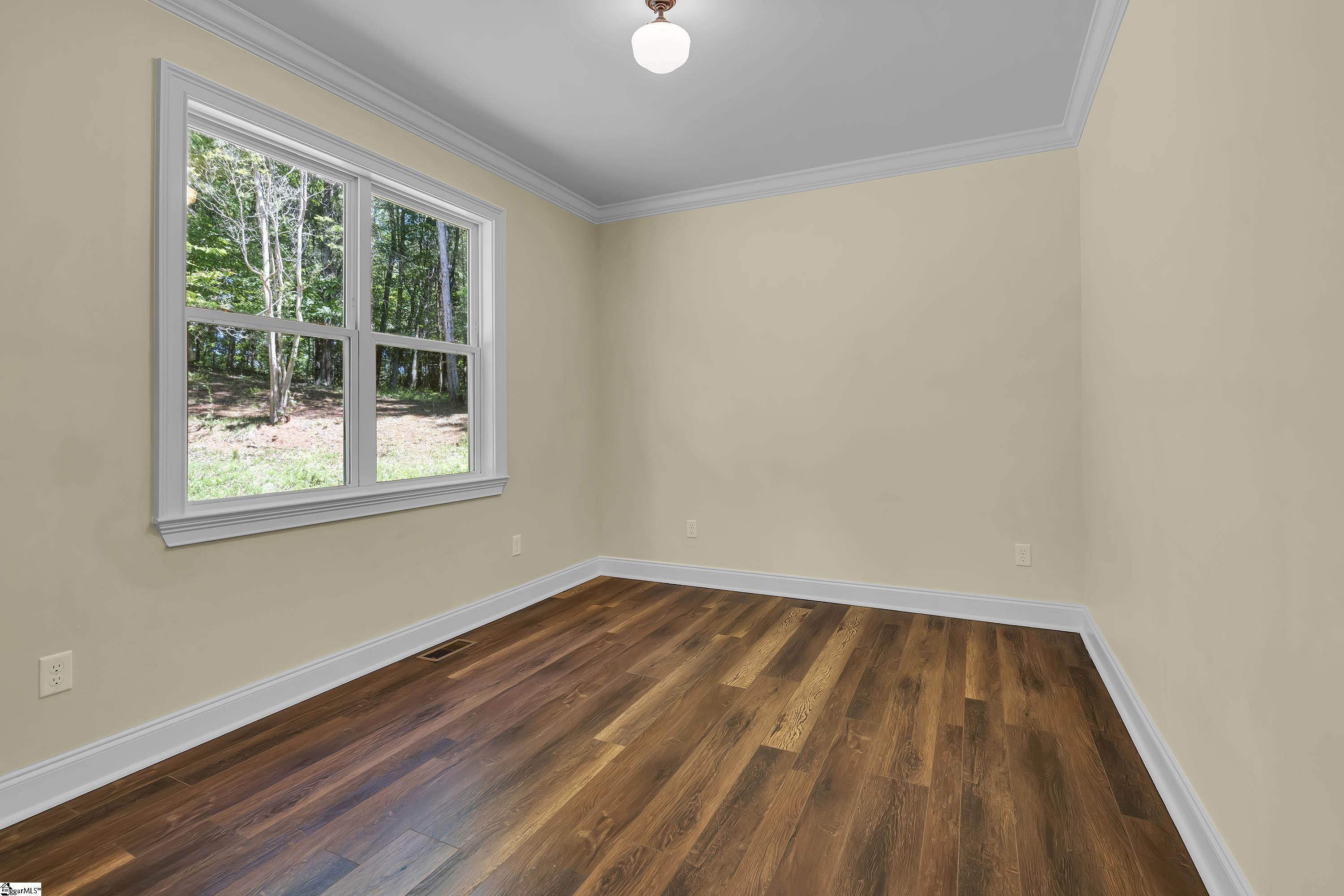 2561 Whitestone Road Property Photo 14