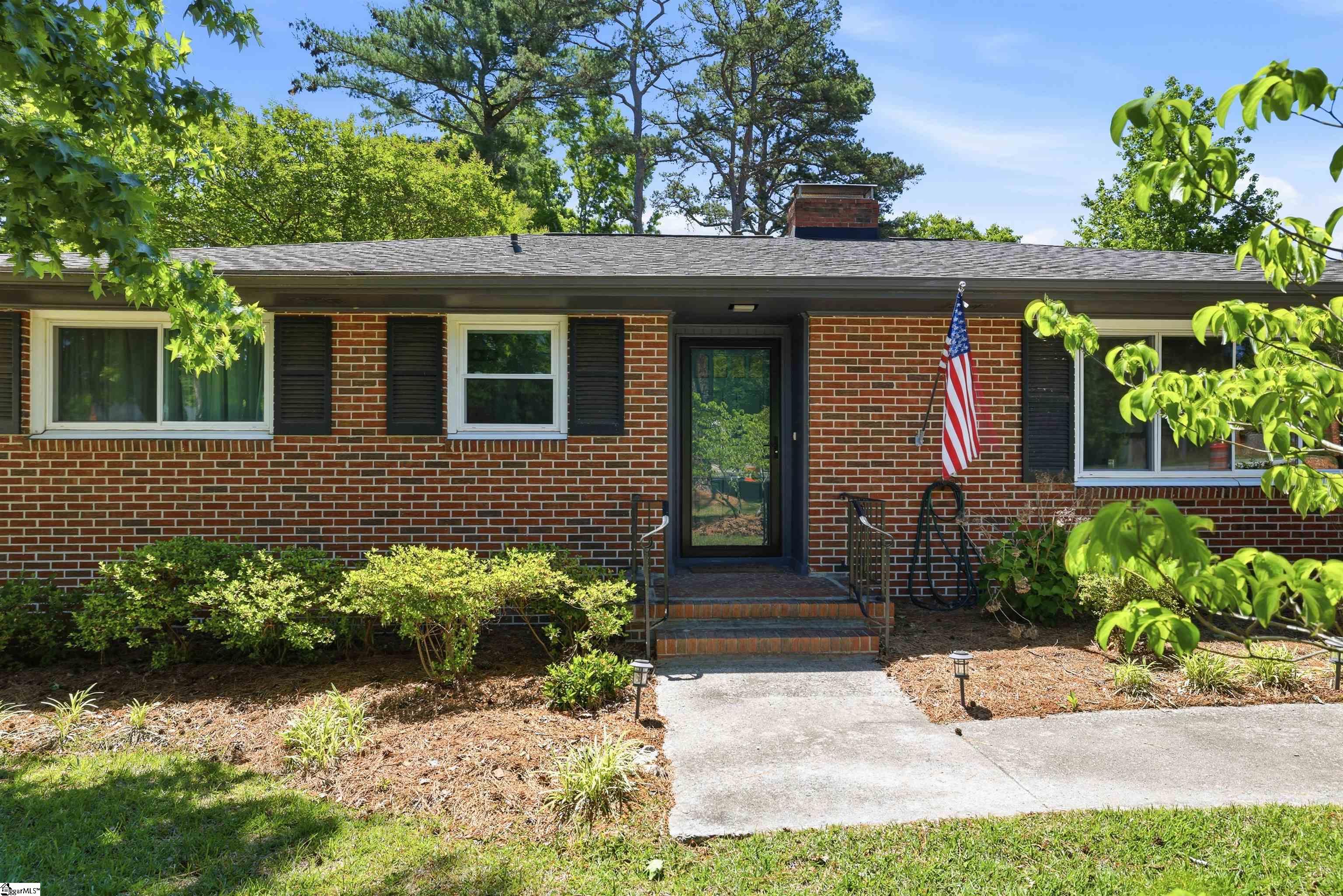 2333 Country Club Road Property Photo 5
