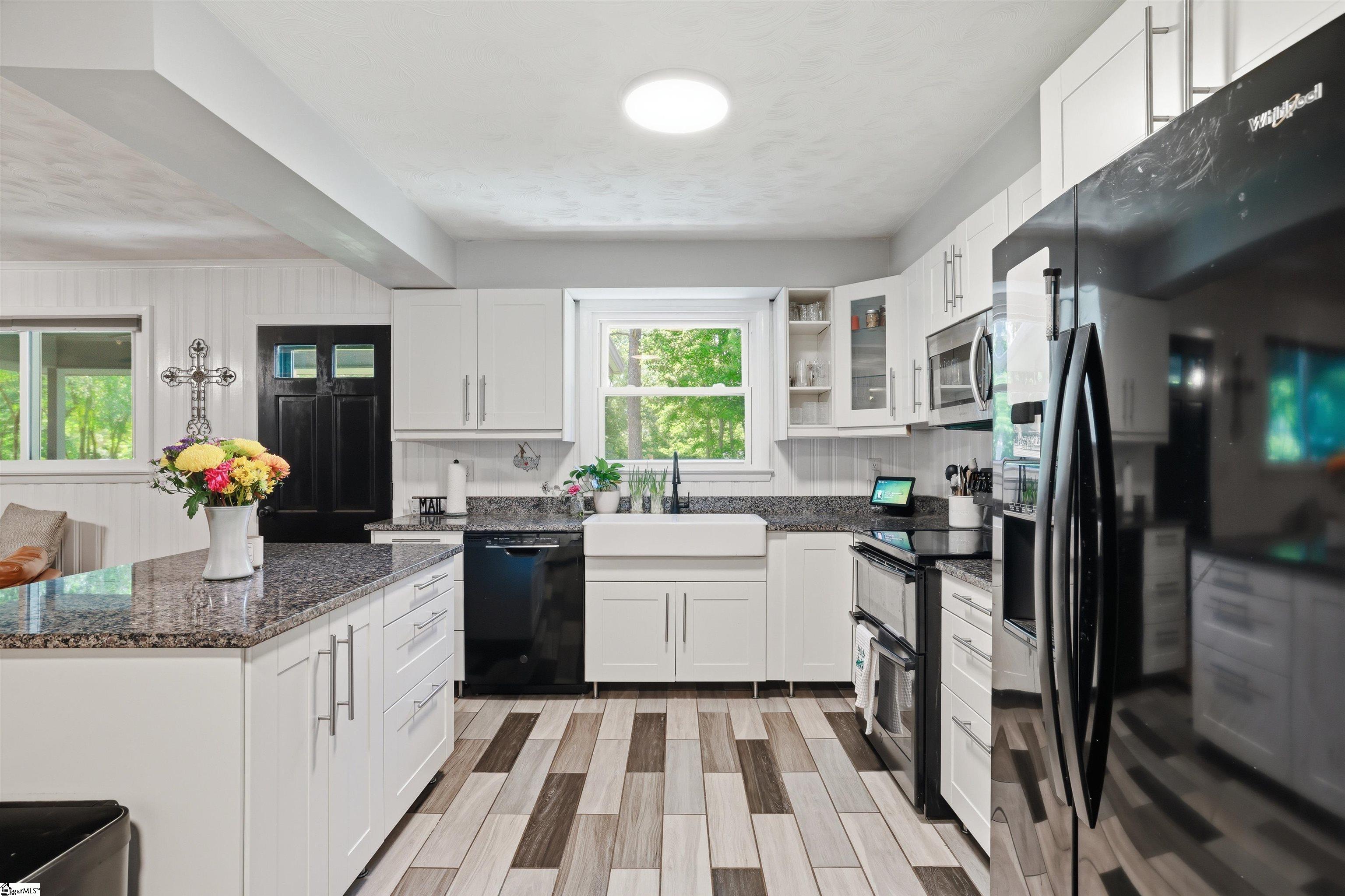2333 Country Club Road Property Photo 14