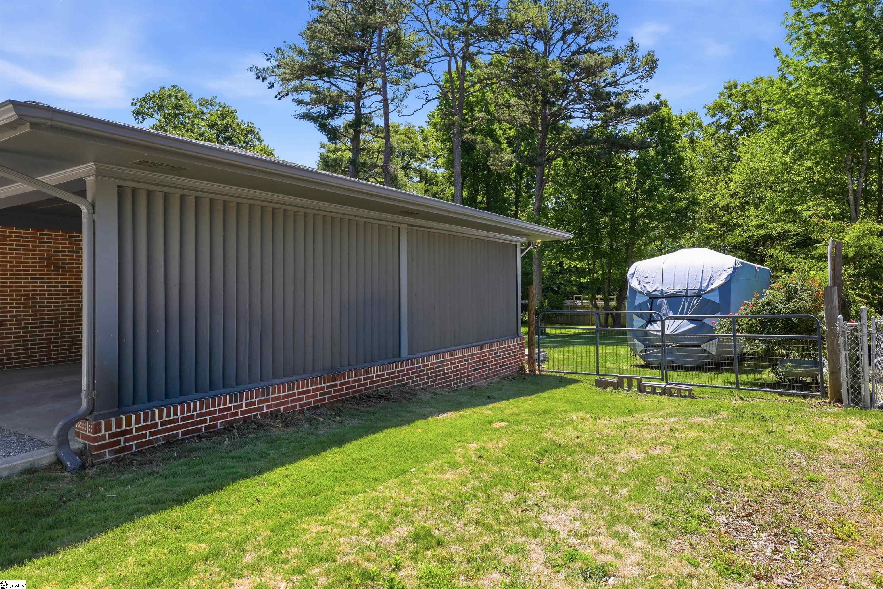 2333 Country Club Road Property Photo 39