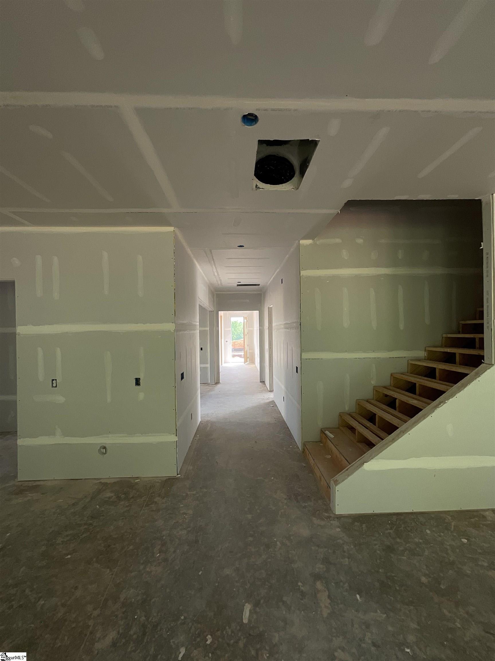 900 Cedarleaf Way Property Photo 15