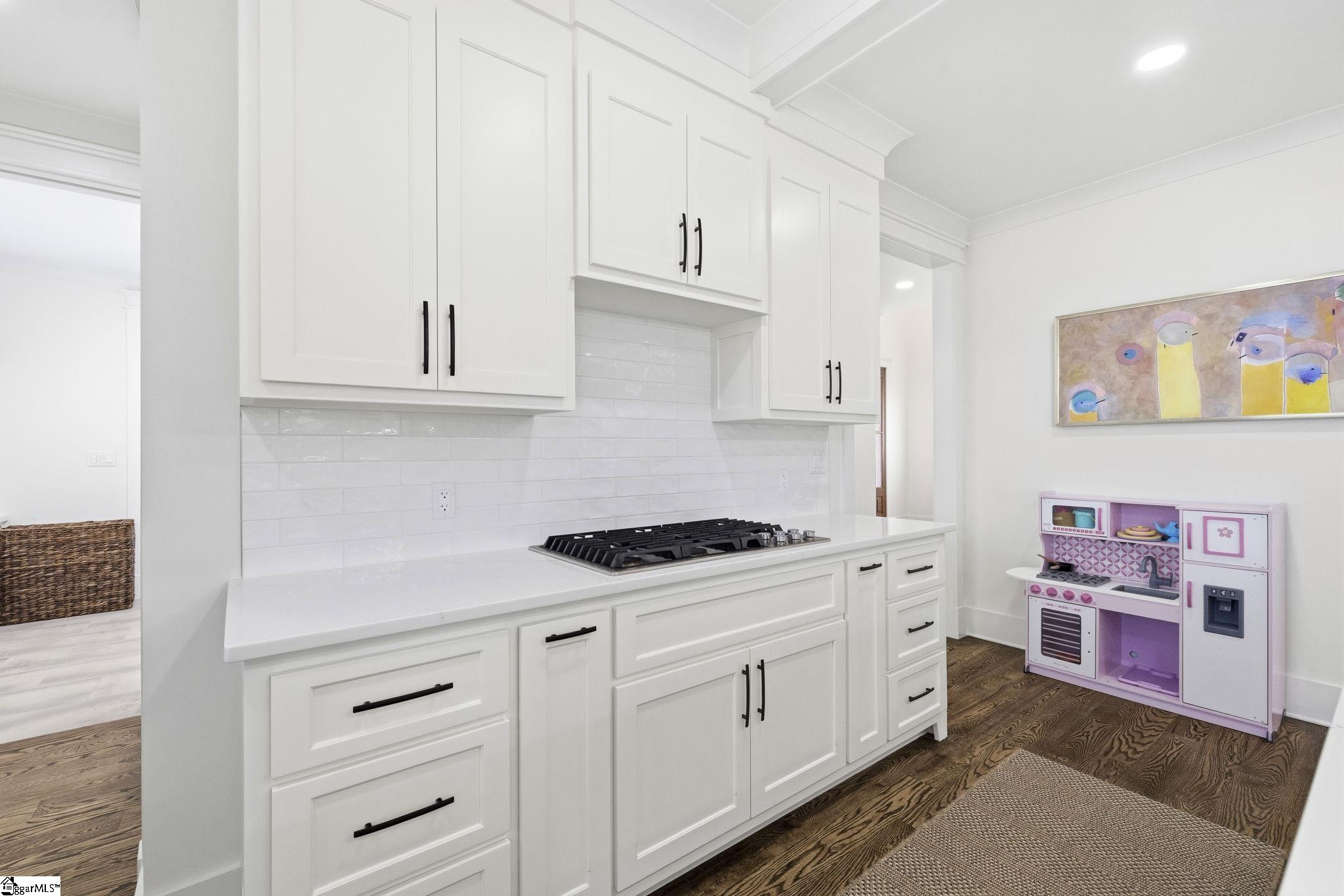 4 Angelo Court Property Photo 7