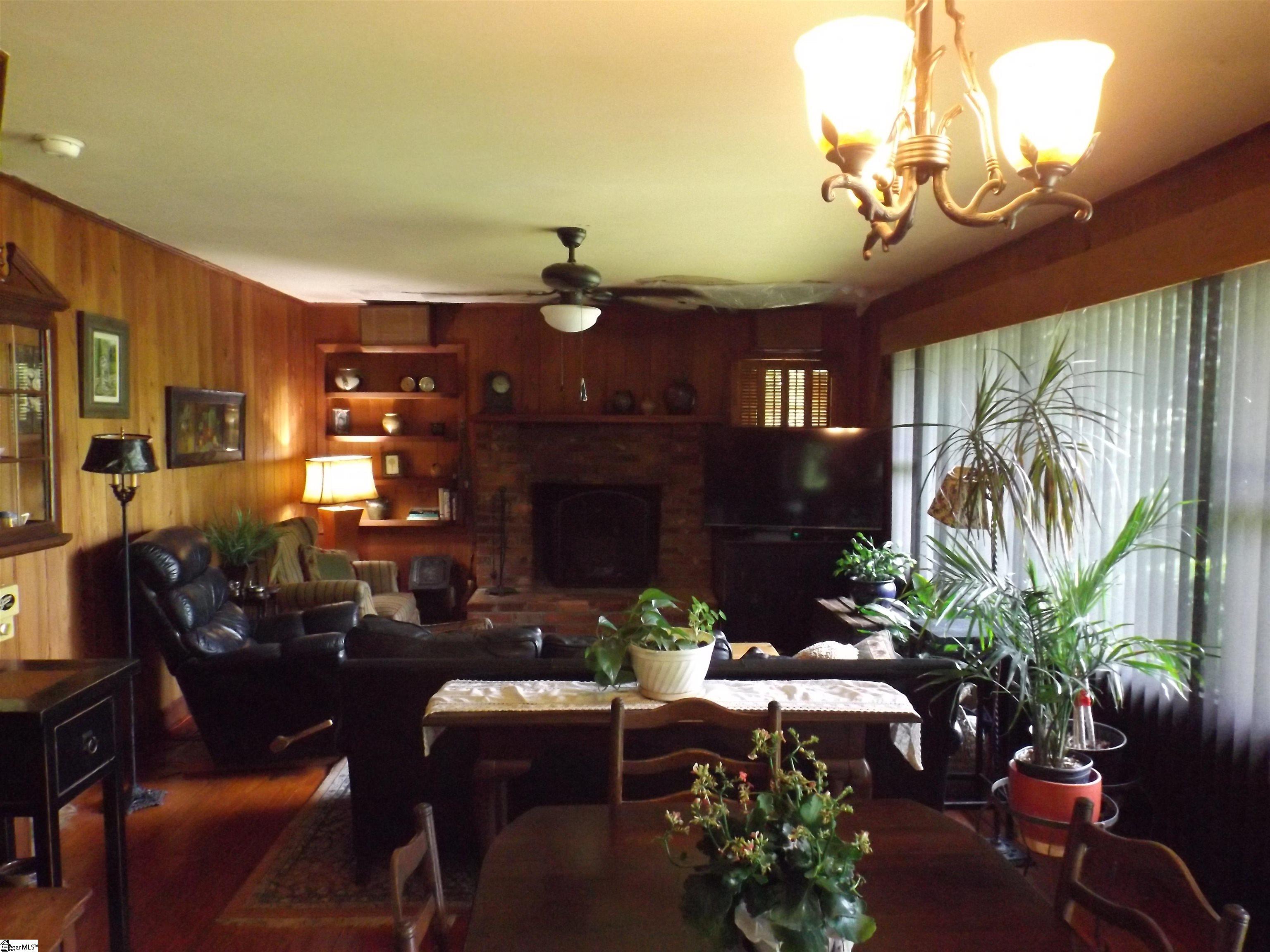 5018 Dacusville Highway Property Photo 8