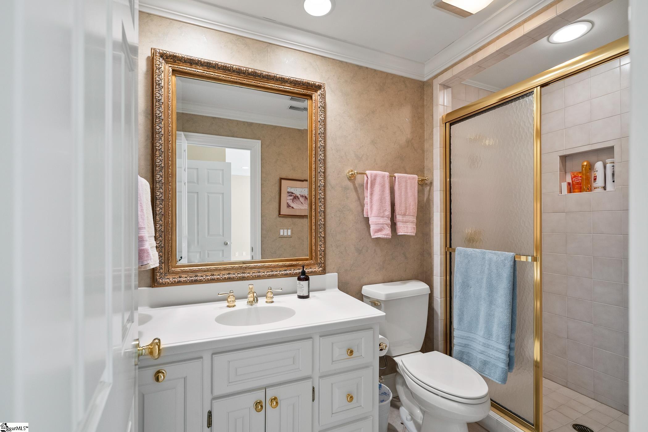 1592345 Property Photo 25