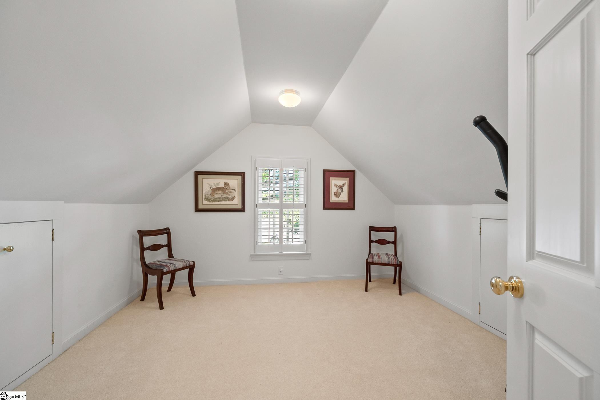 1592345 Property Photo 27