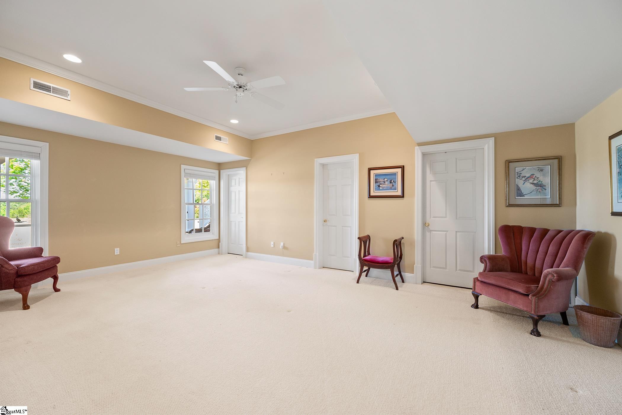 1592345 Property Photo 33