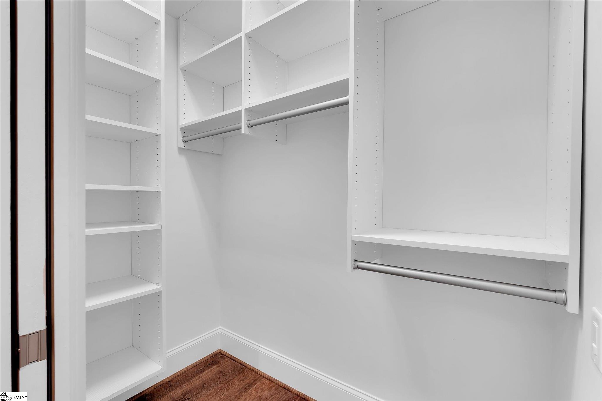 245 Abenaki Way Property Photo 32