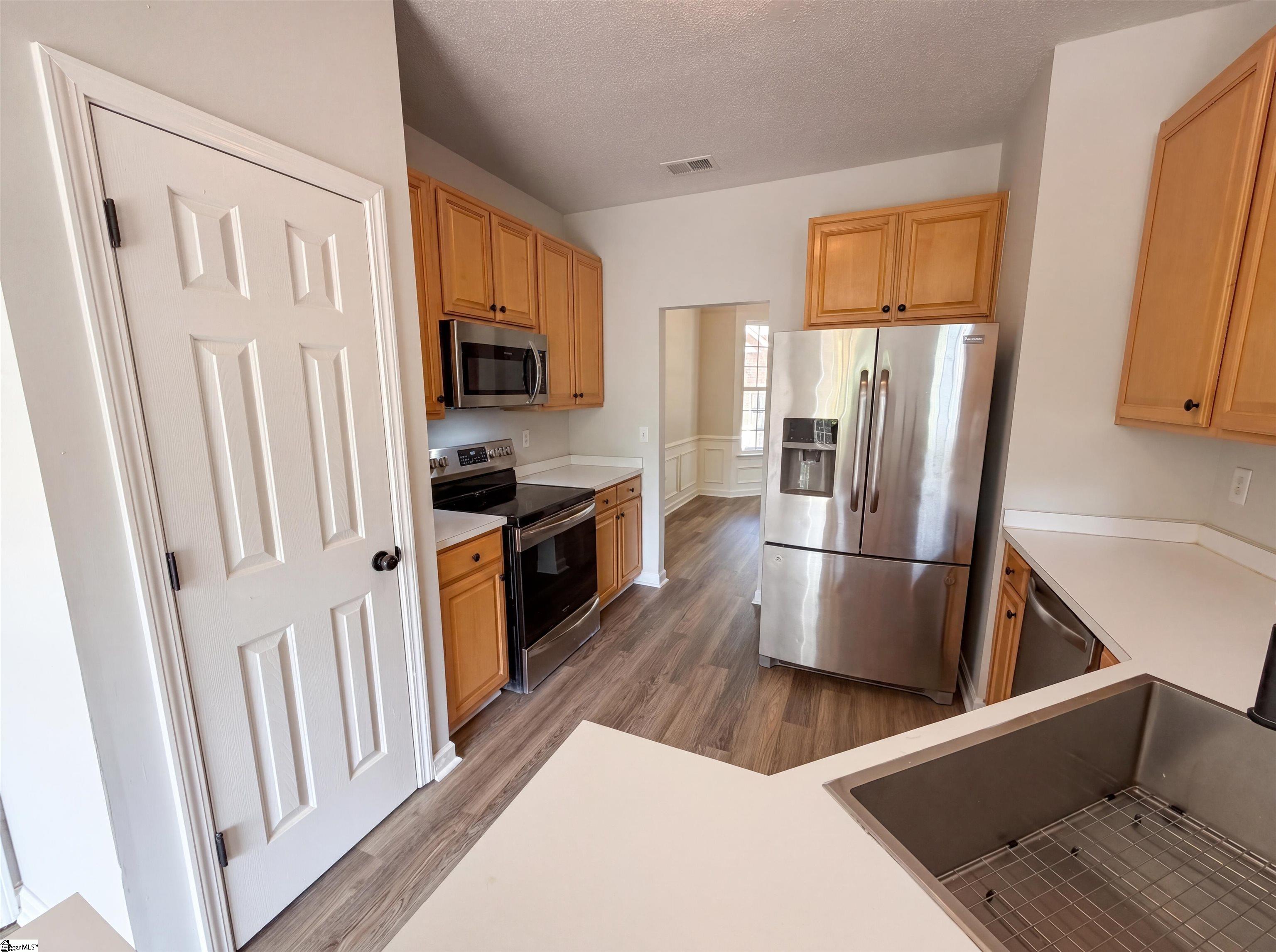 9 Bluff Ridge Court Property Photo 2
