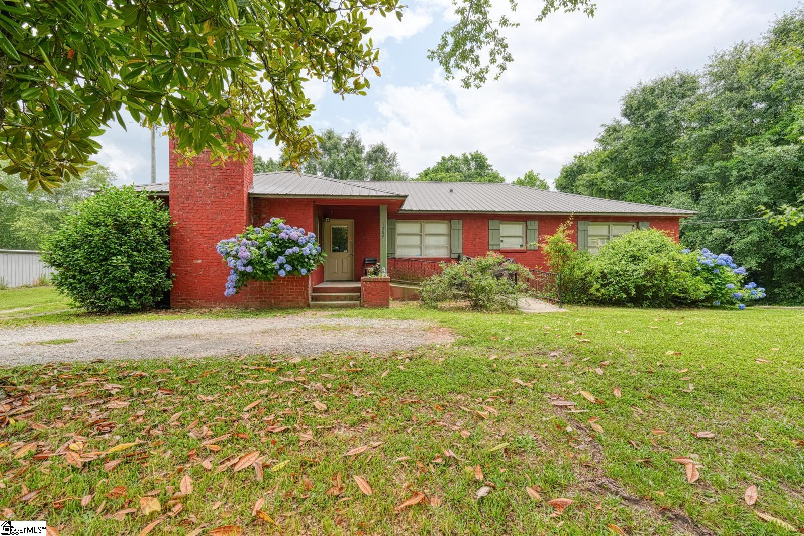 1504 E Rutherford Street Property Photo 1