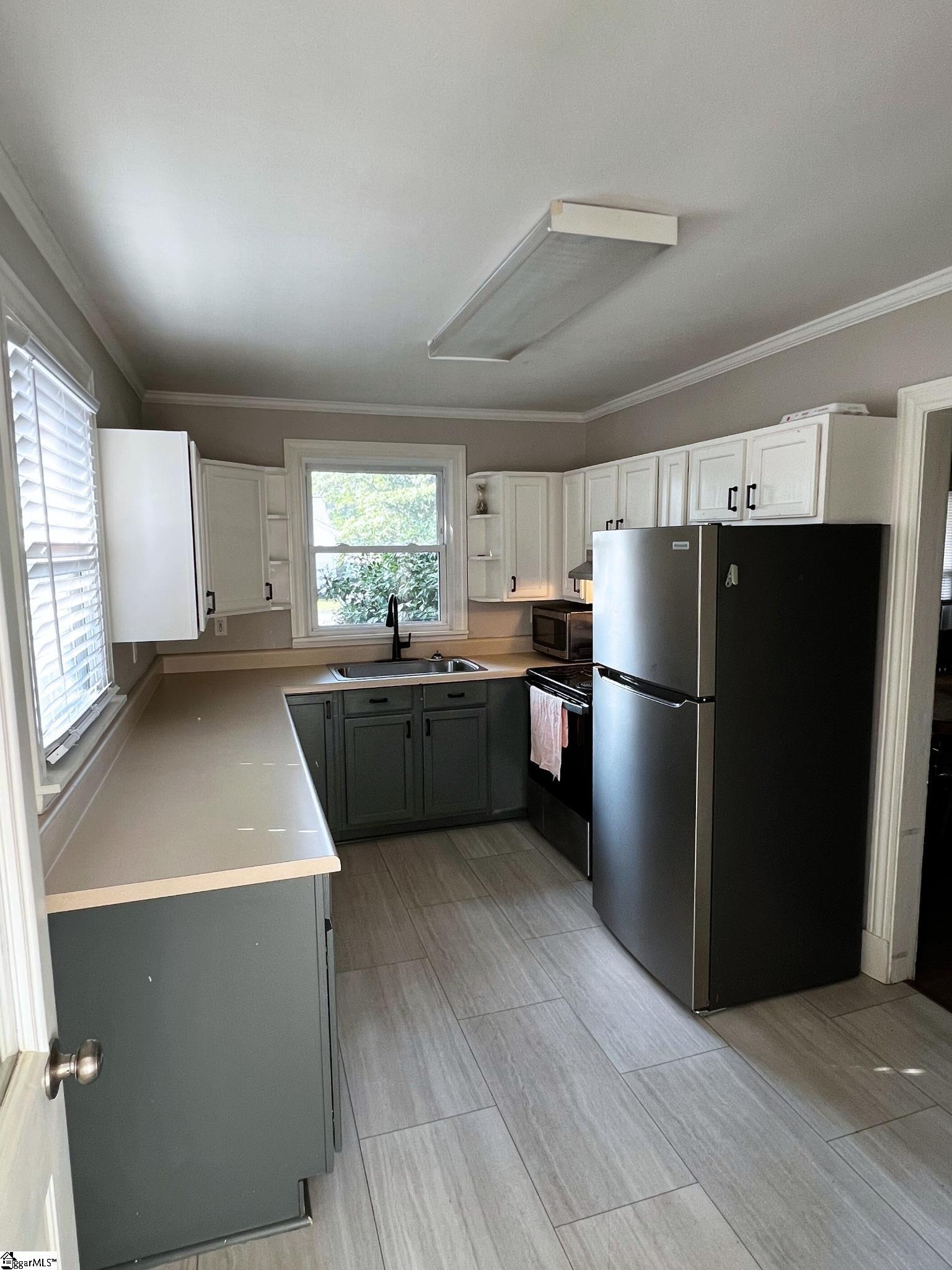 301 Edgewood Avenue Property Photo 6