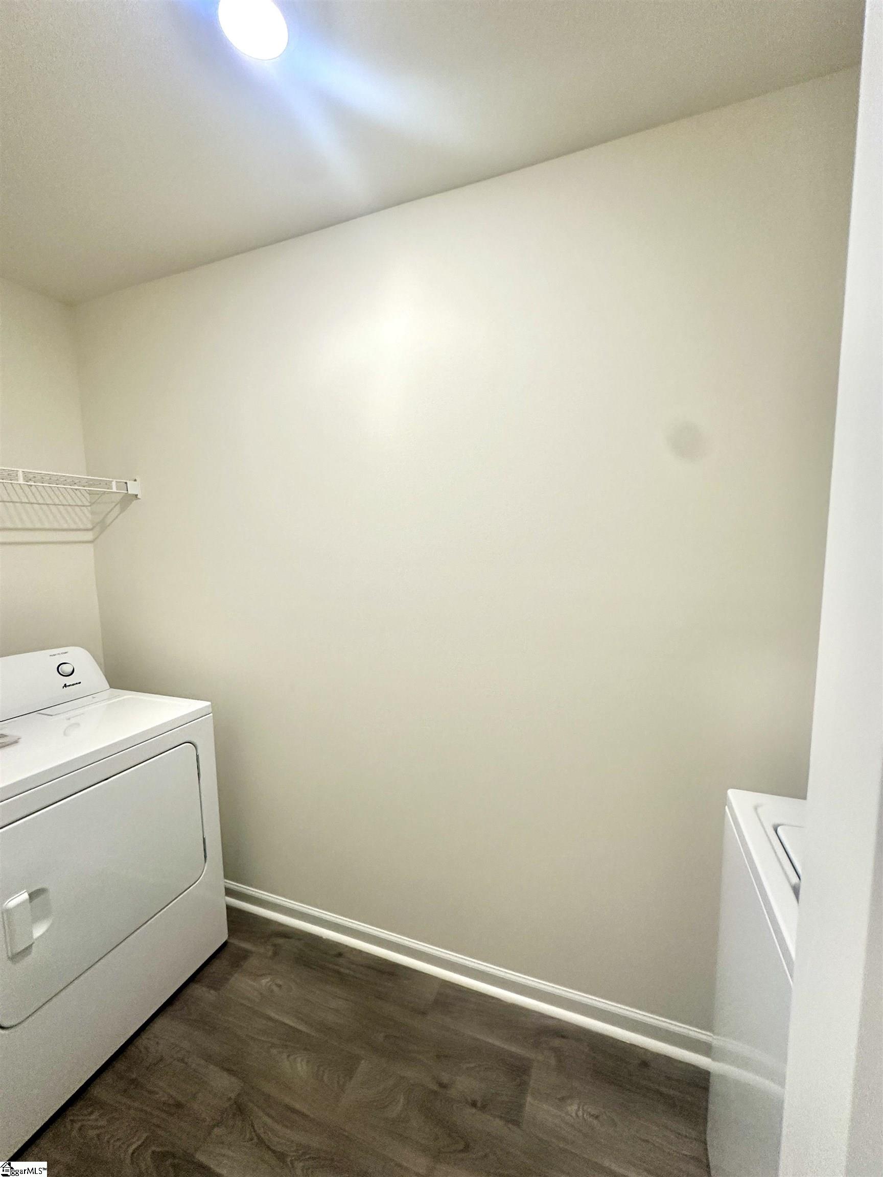 6039 Willutuck Drive Property Photo 9