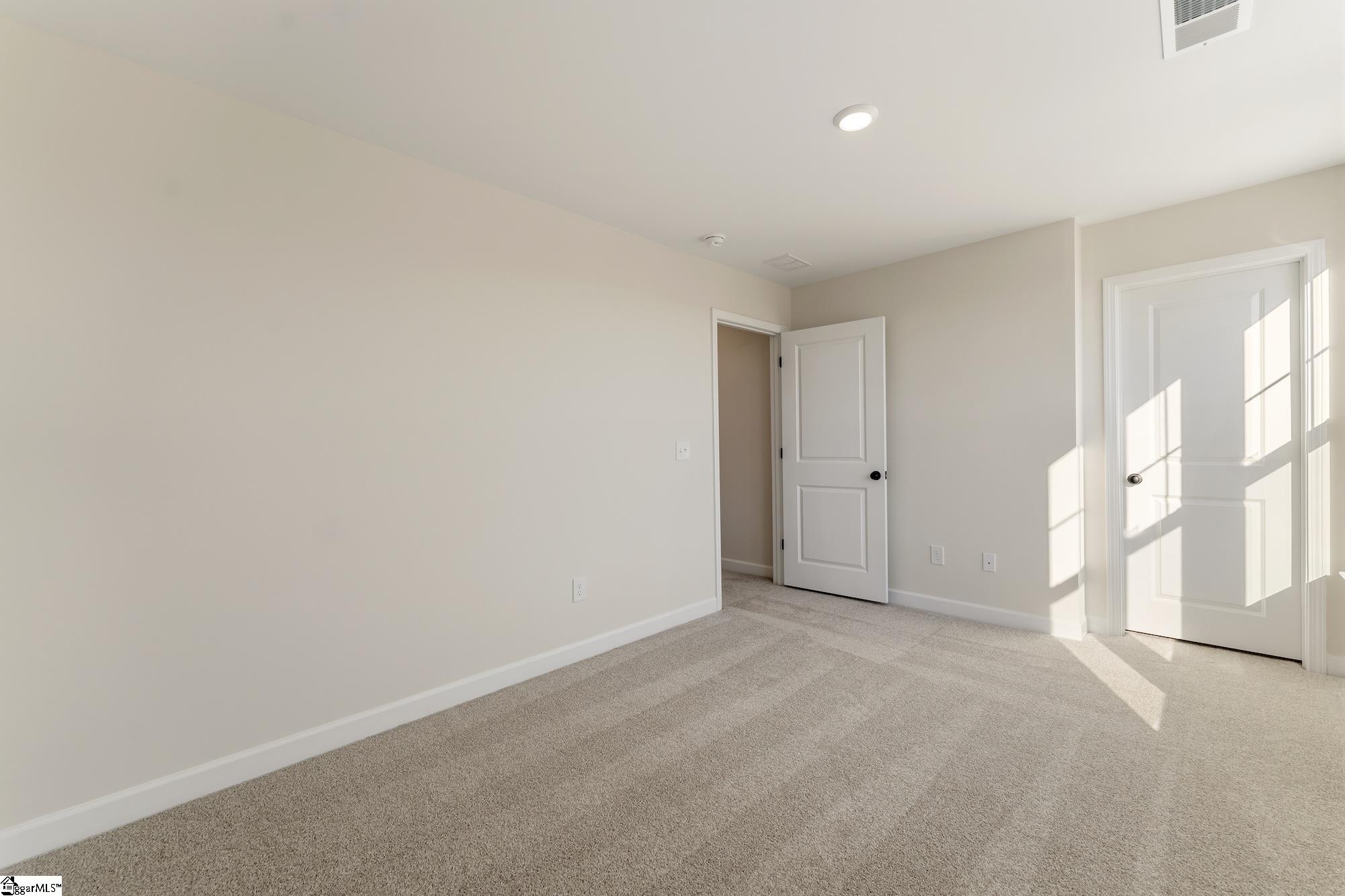 7075 New Horizons Lane Property Photo 9