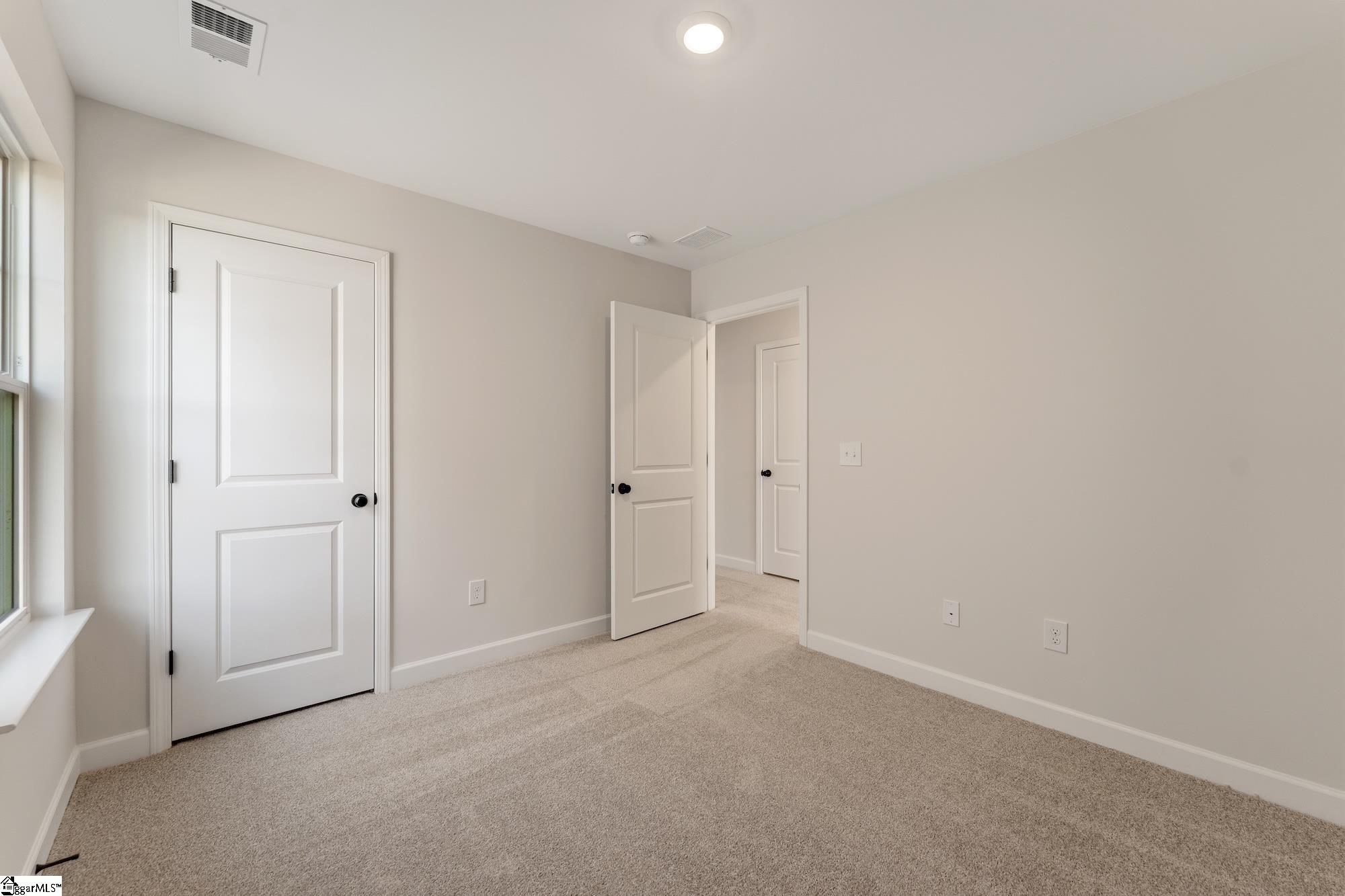 7075 New Horizons Lane Property Photo 25