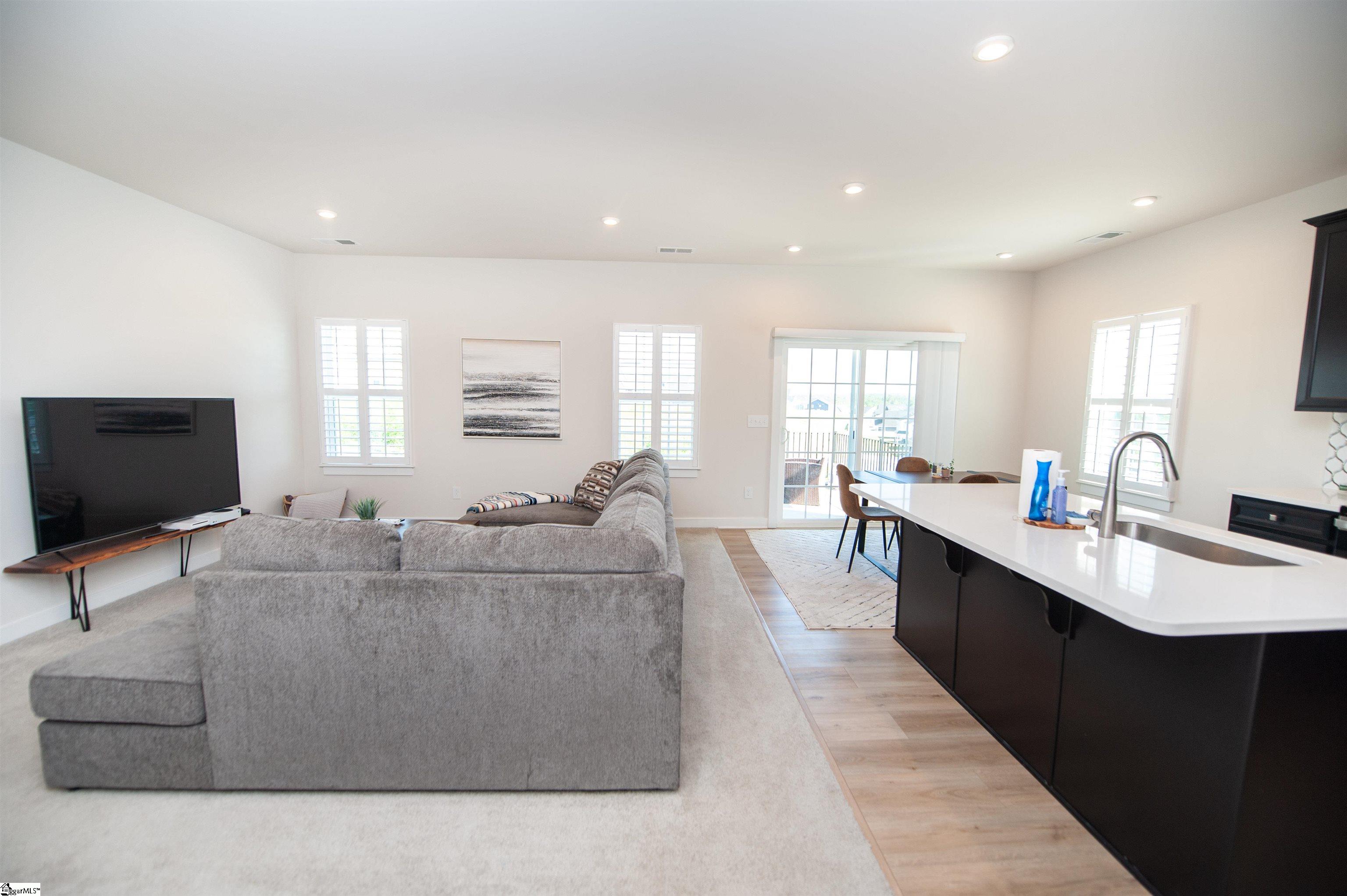 912 Bernstein Avenue Property Photo 10