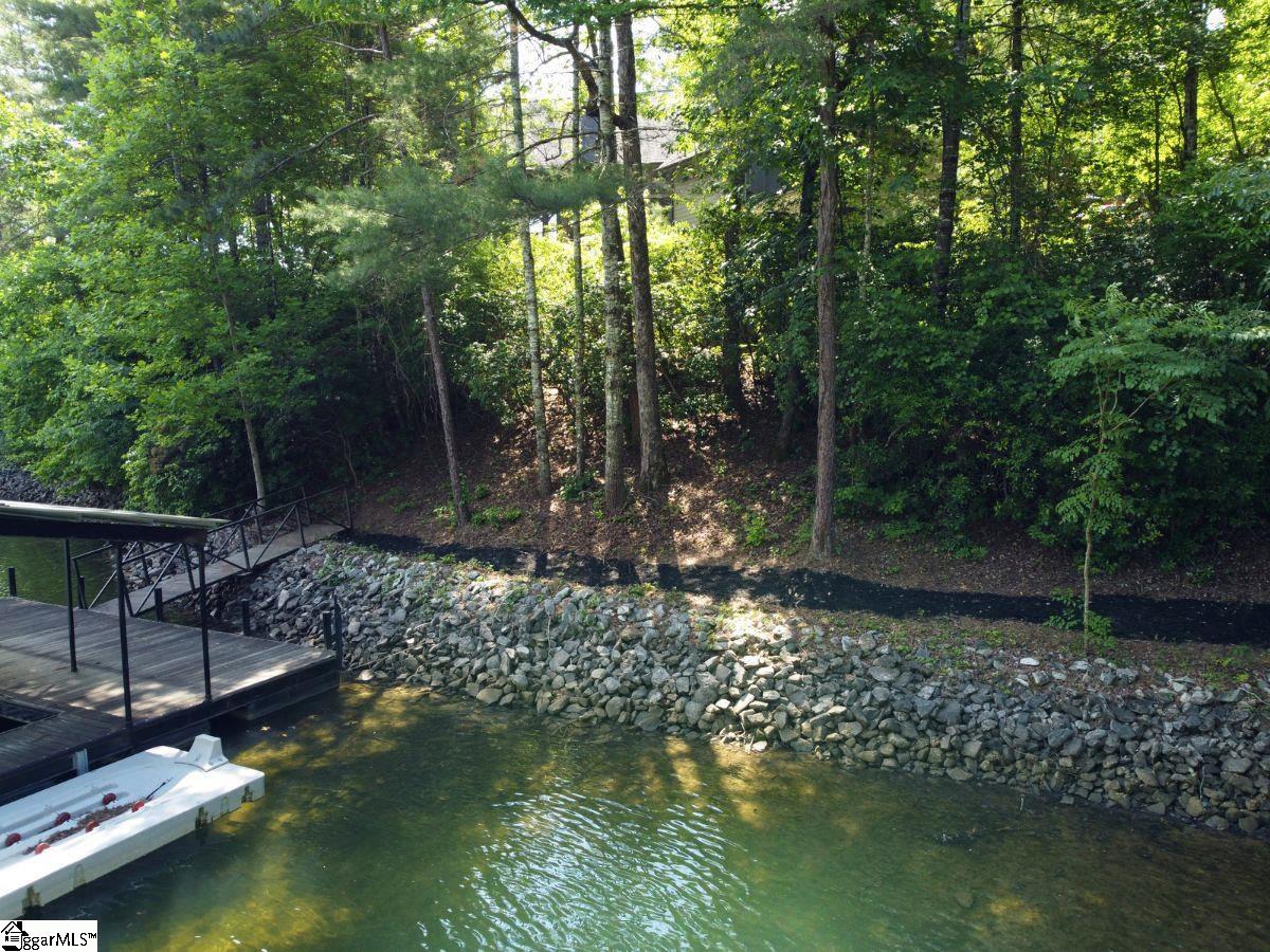 E18 Lake View Court Property Photo 13