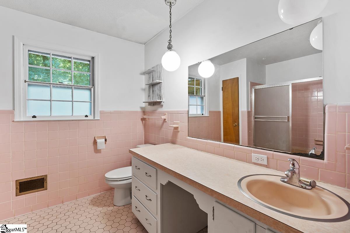 18348 25 Highway Property Photo 13