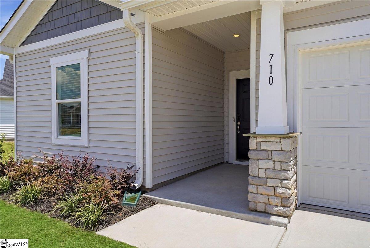 710 Parry Court Property Photo 4