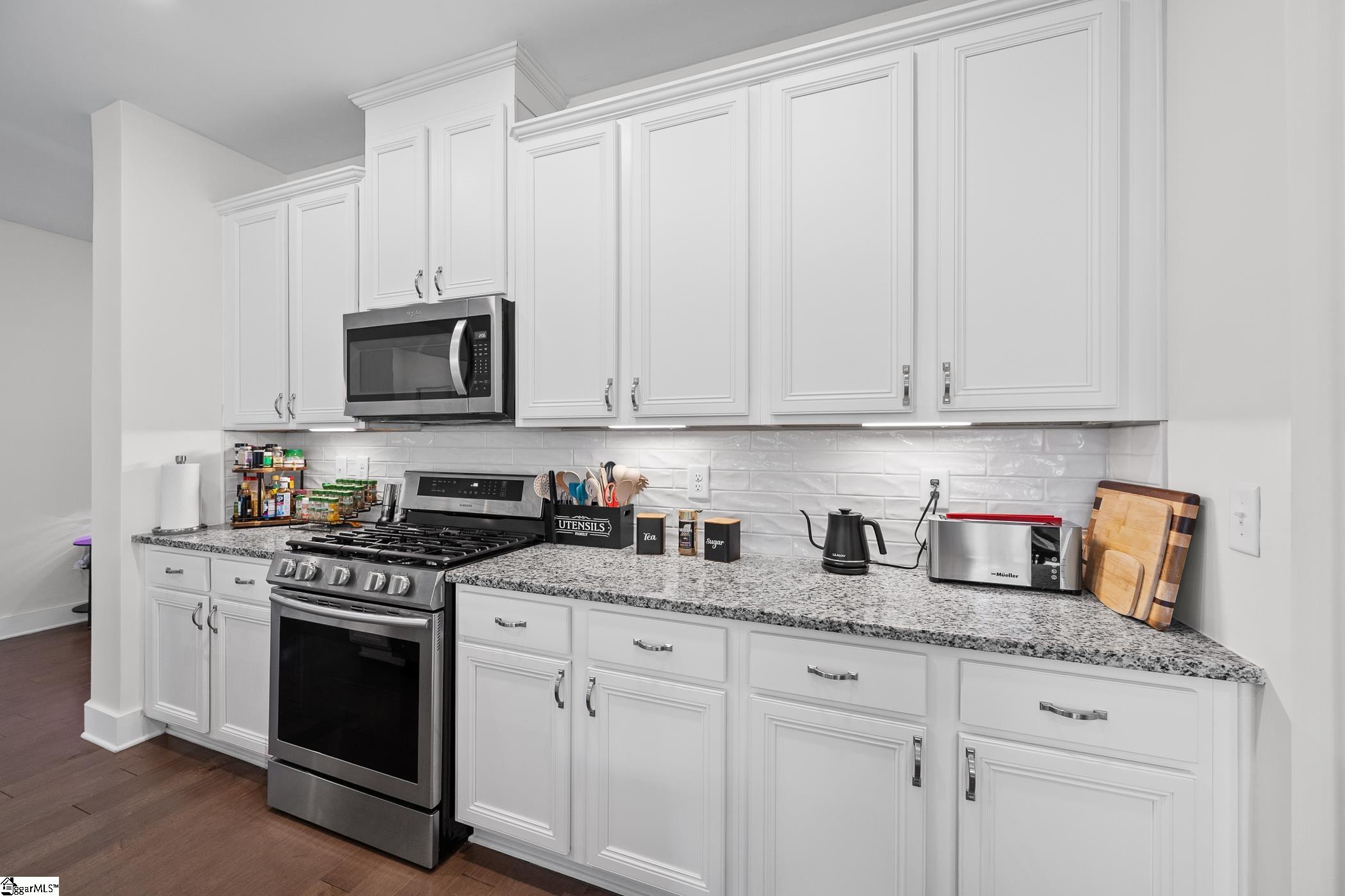 315 Bristle Fern Trail Property Photo 9