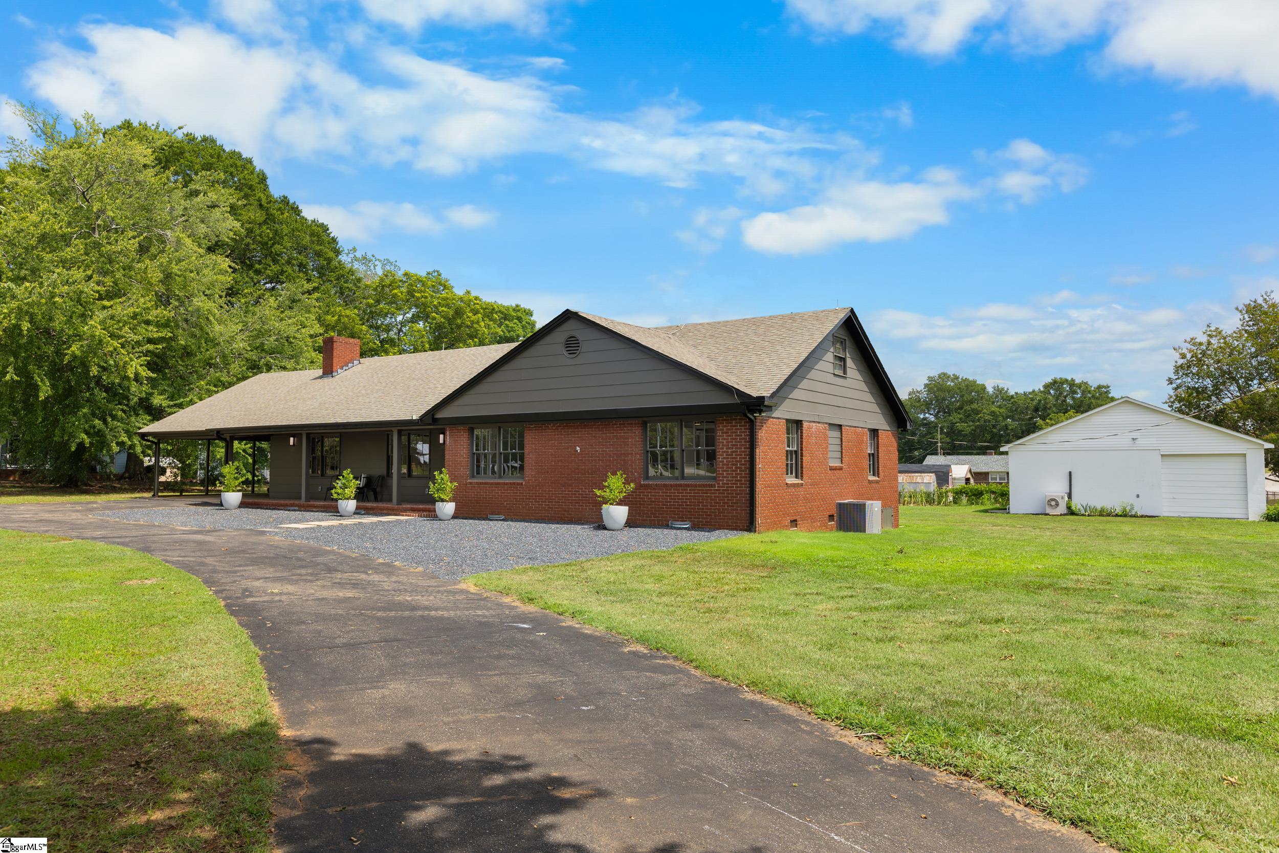 311 Costner Road Property Photo 3