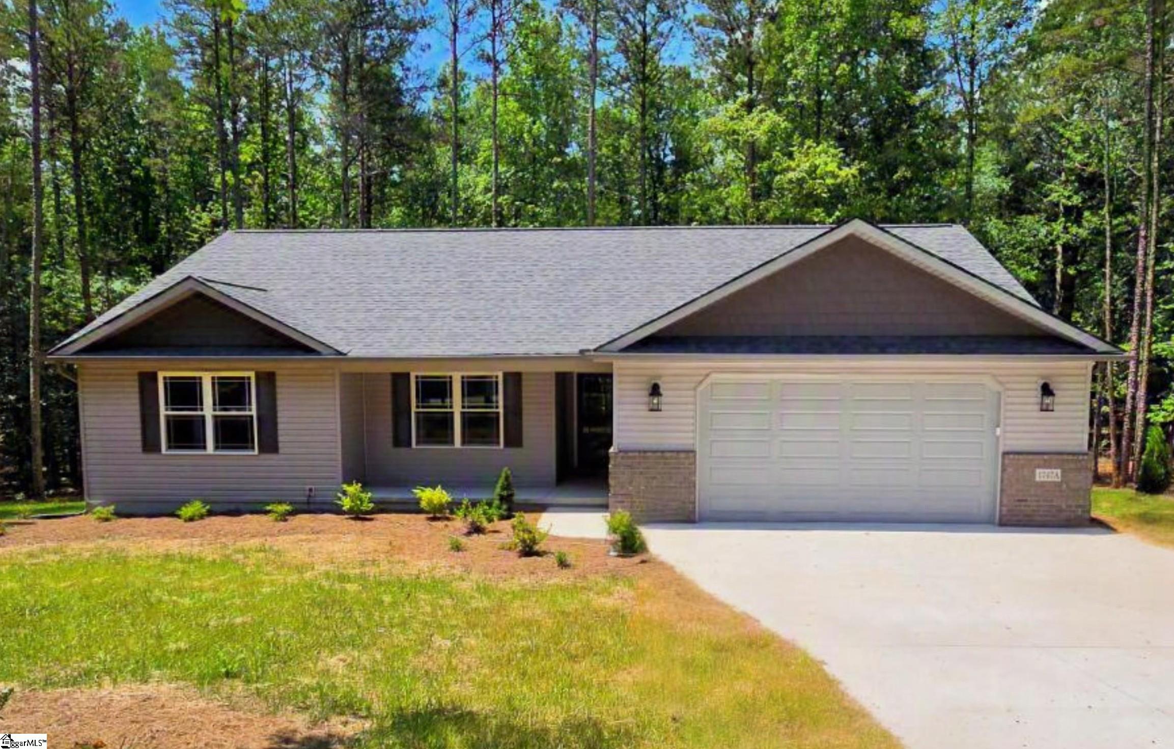 1747a Dalrymple Road Property Photo 2