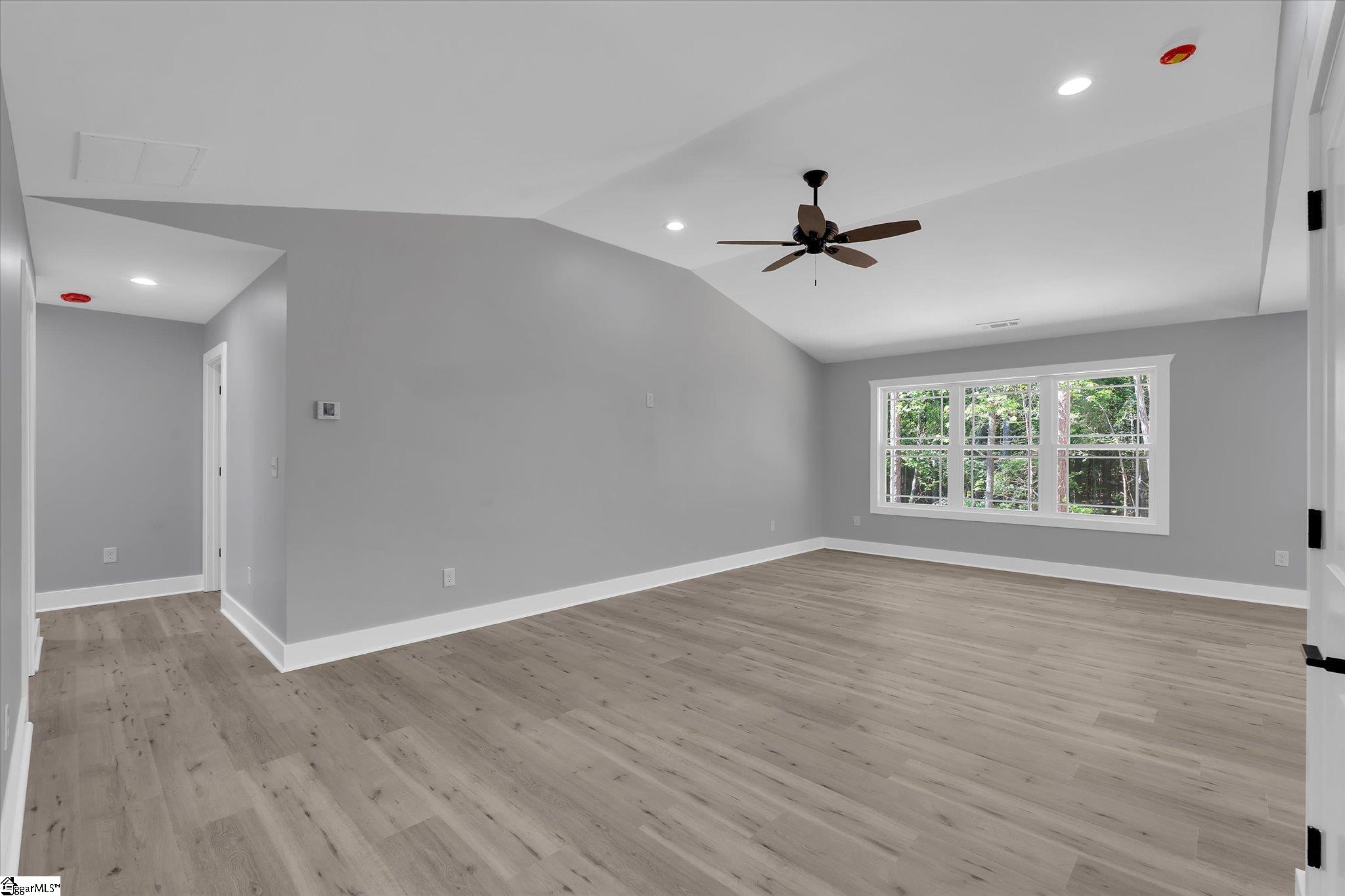 1747a Dalrymple Road Property Photo 4