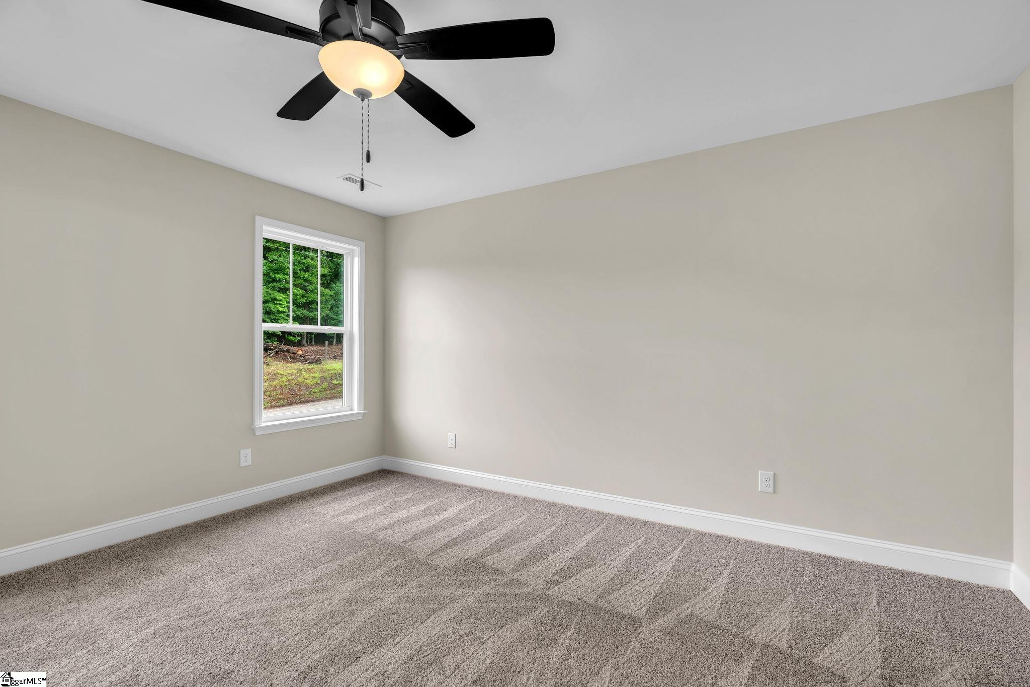 8 Oxford Boulevard Property Photo 10