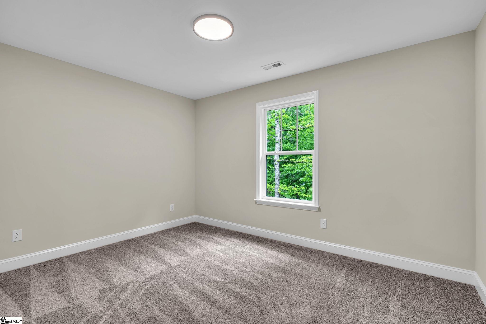 8 Oxford Boulevard Property Photo 15