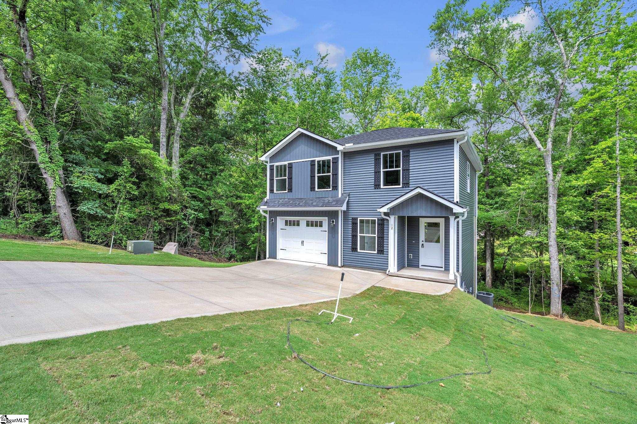 12 Oxford Boulevard Property Photo 2