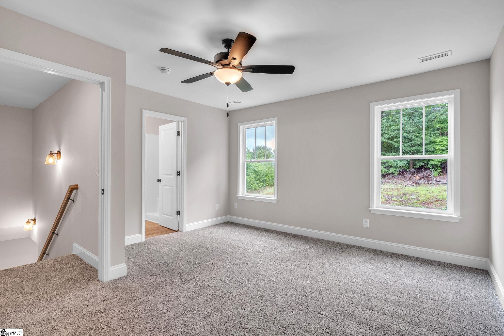 12 Oxford Boulevard Property Photo 7