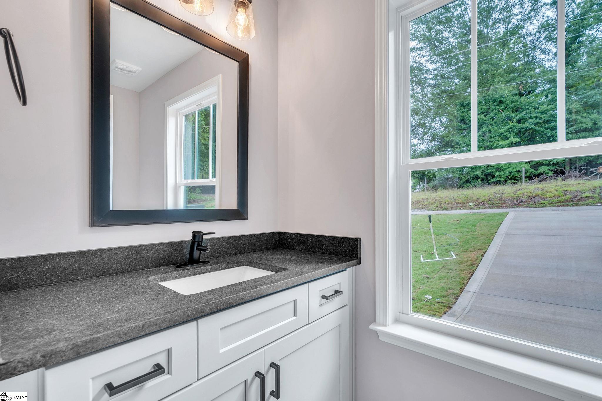 12 Oxford Boulevard Property Photo 19