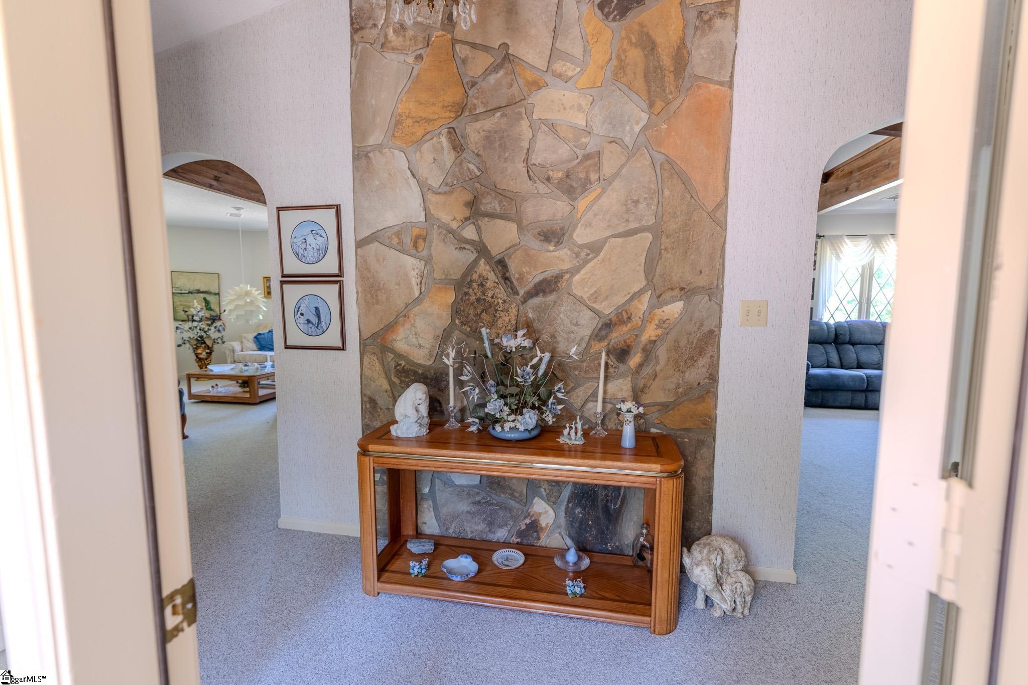 124 Timberlake Circle Property Photo 7