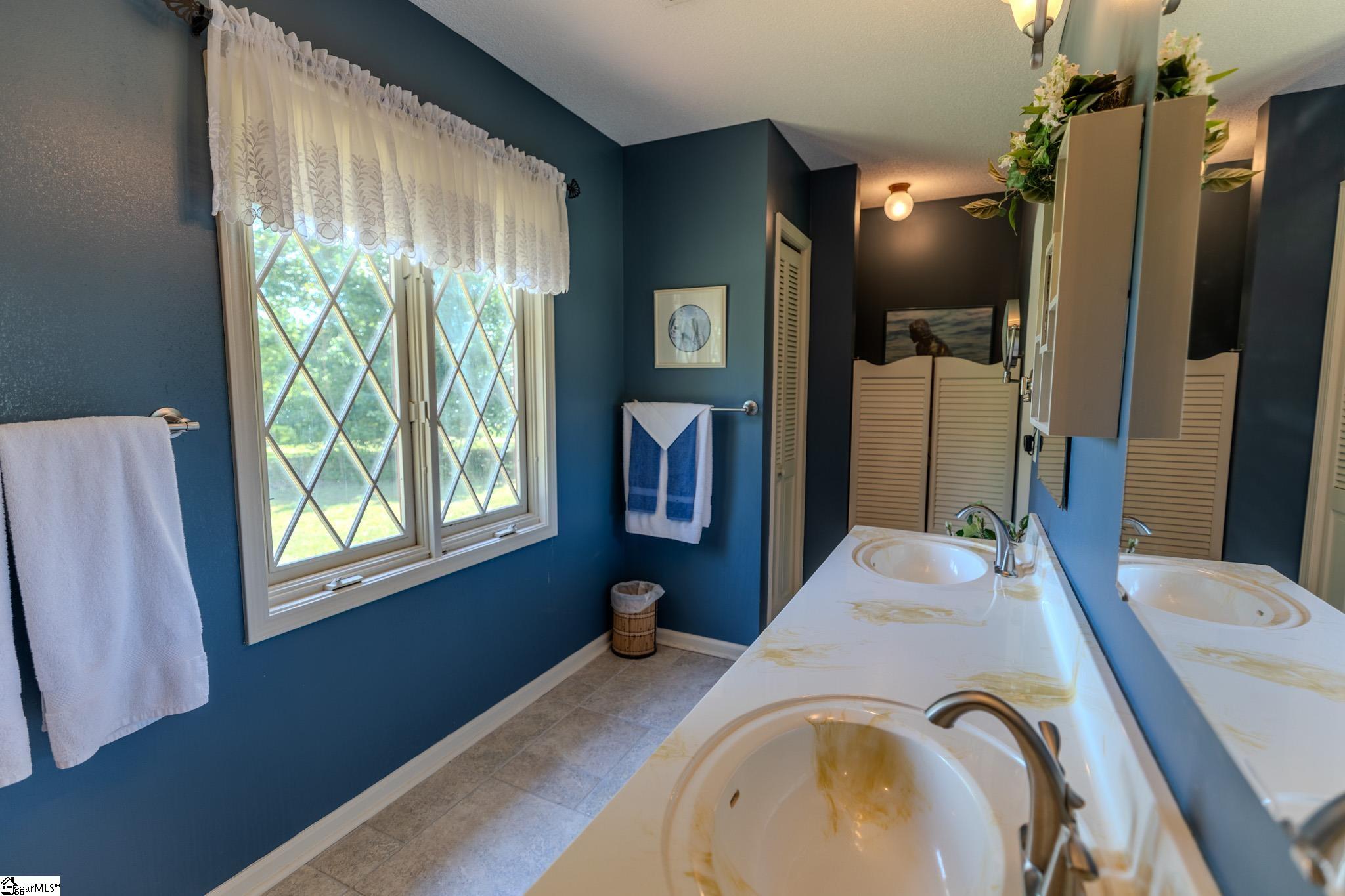 124 Timberlake Circle Property Photo 27