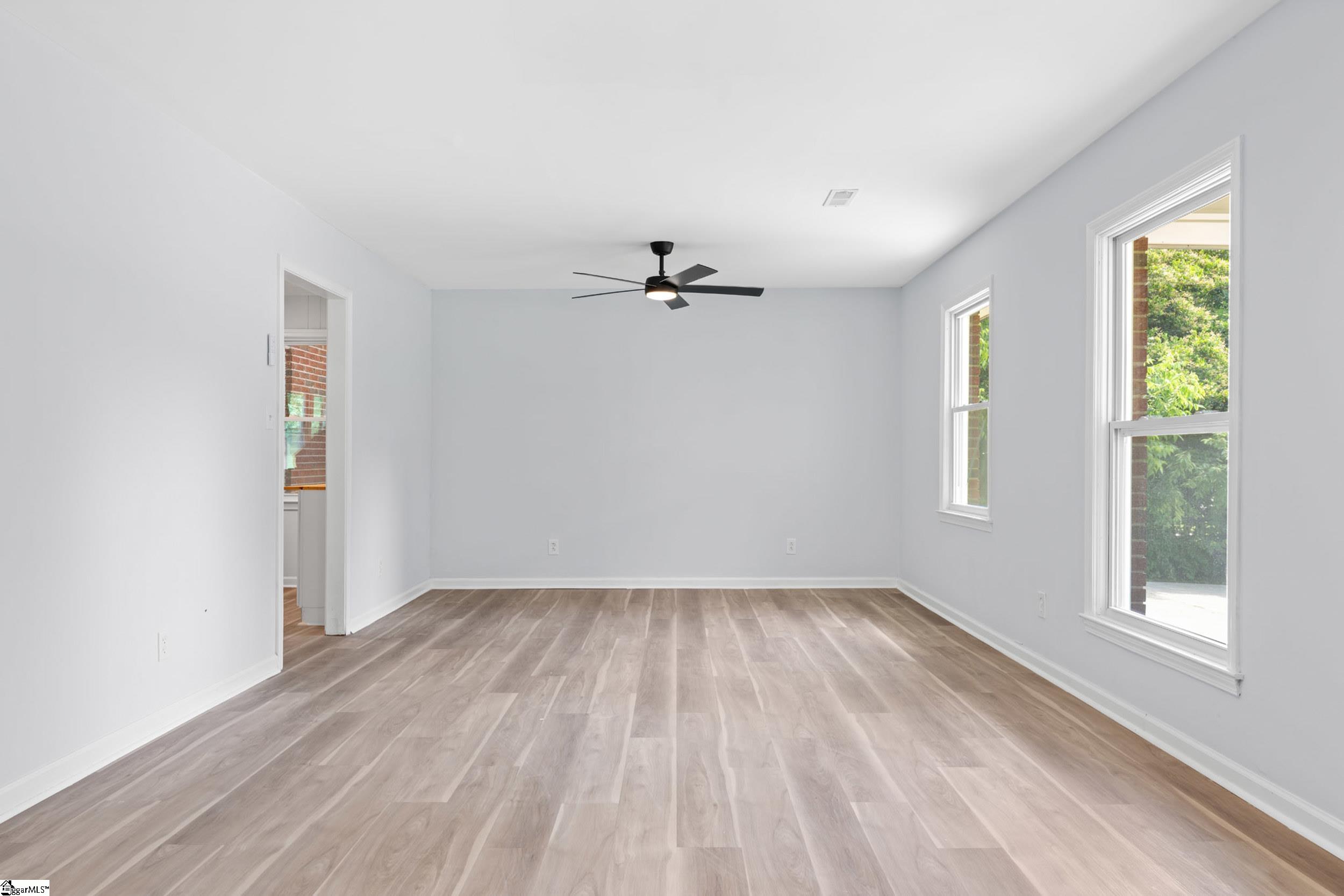 413 Corning Street Property Photo 6