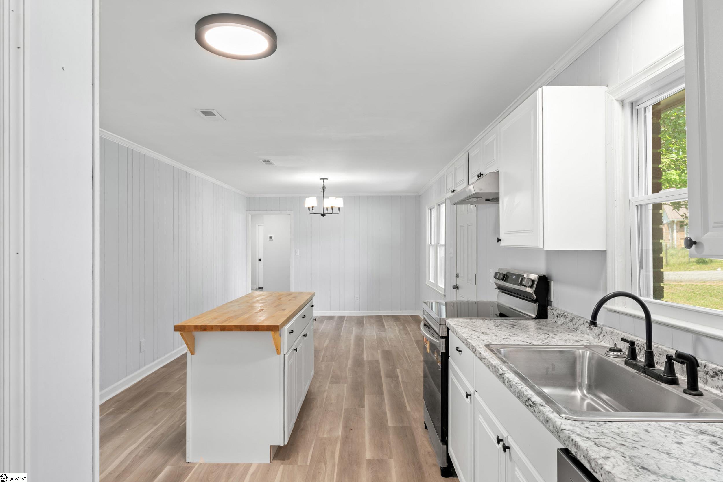 413 Corning Street Property Photo 11