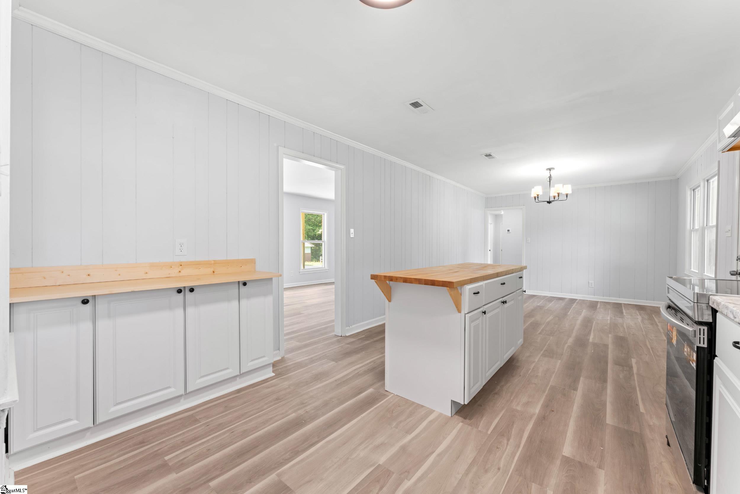 413 Corning Street Property Photo 12