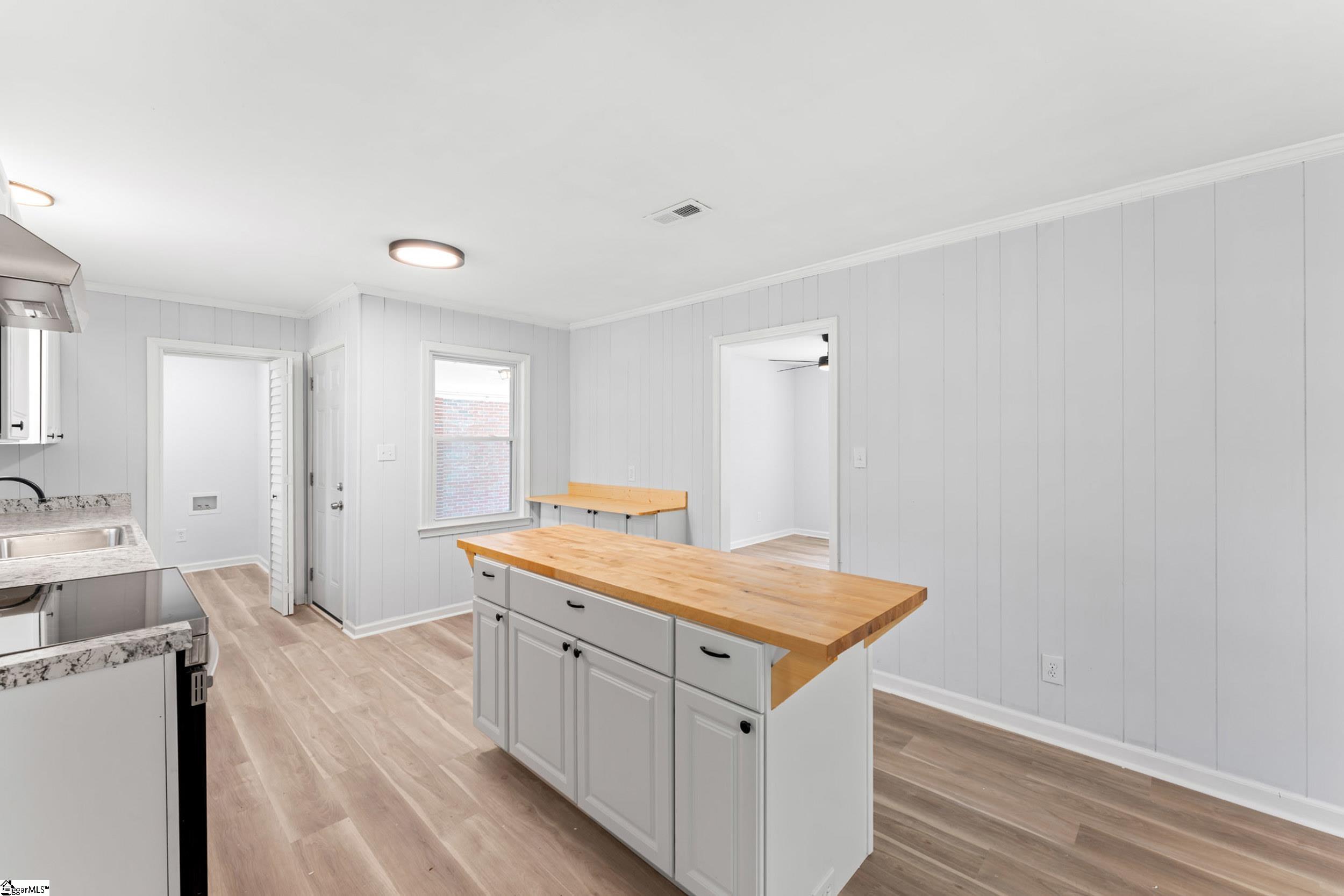 413 Corning Street Property Photo 13