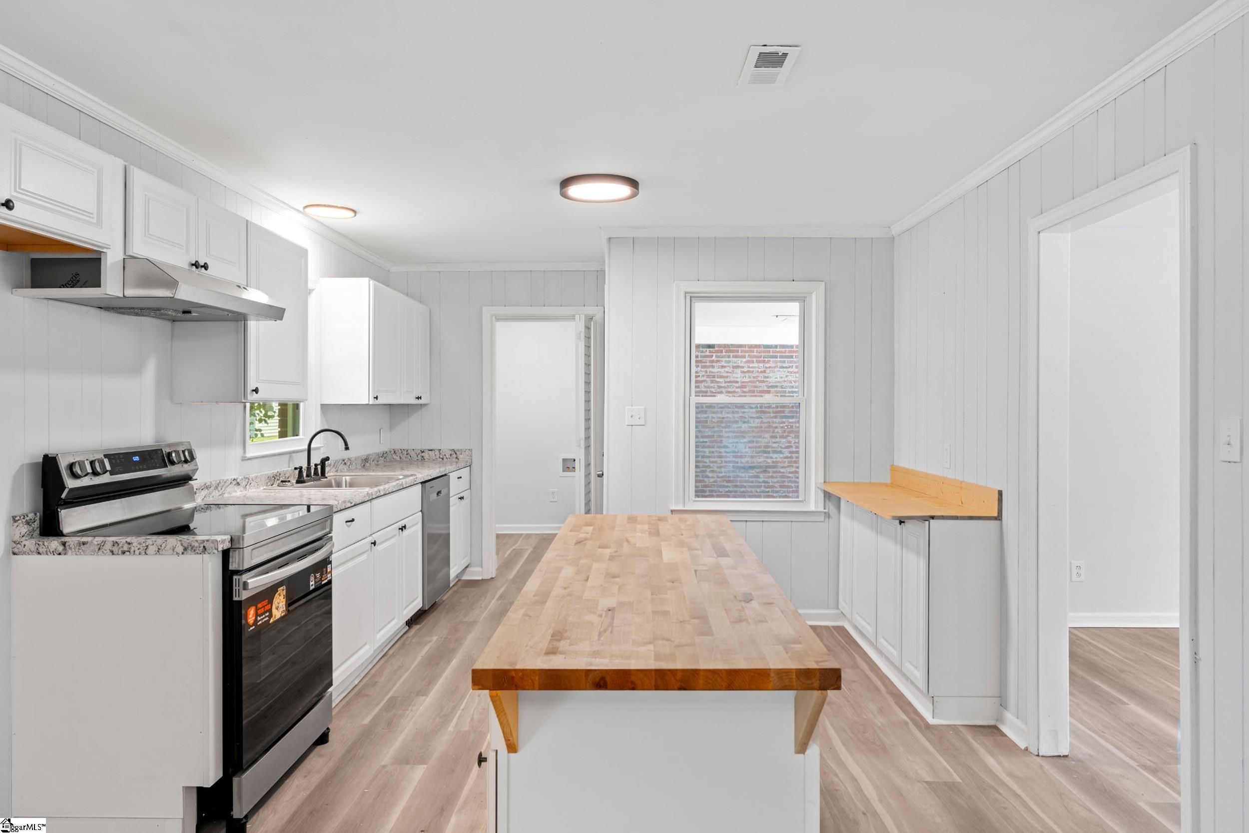 413 Corning Street Property Photo 14