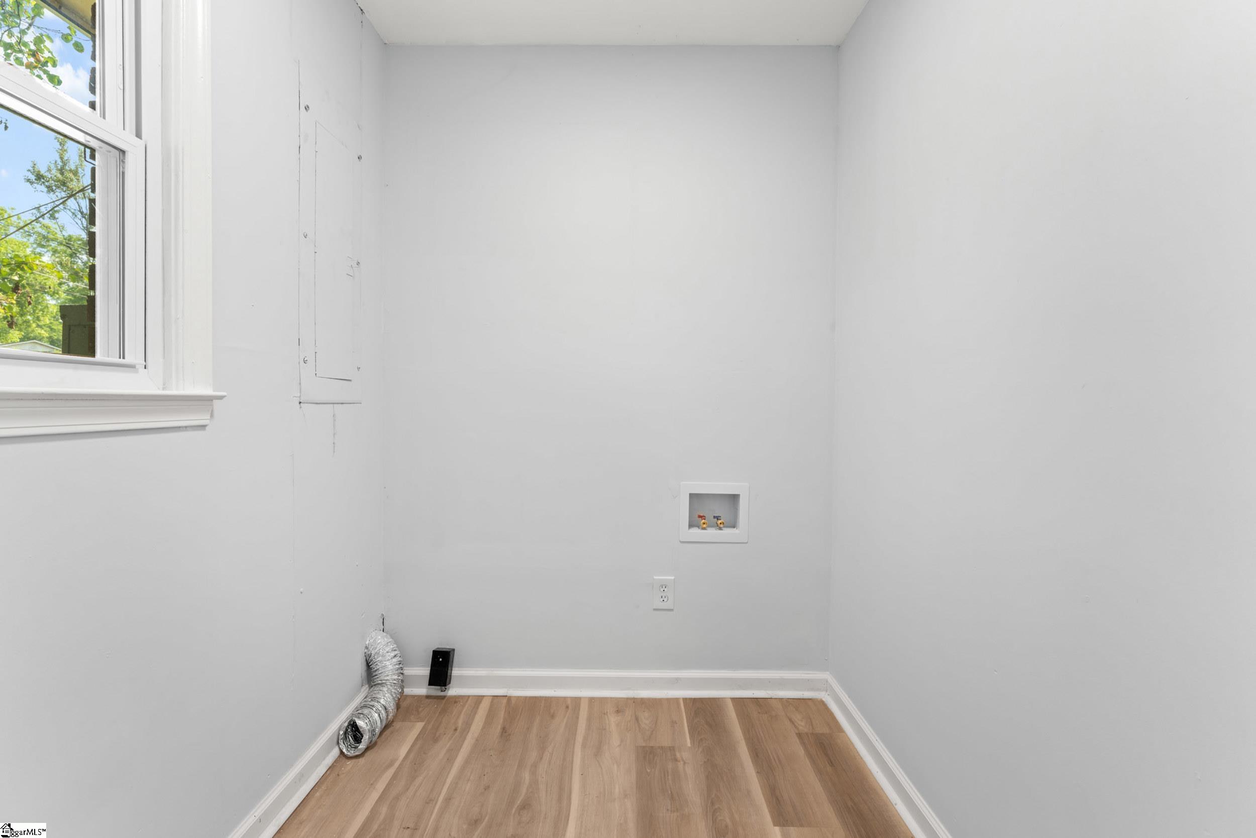 413 Corning Street Property Photo 33