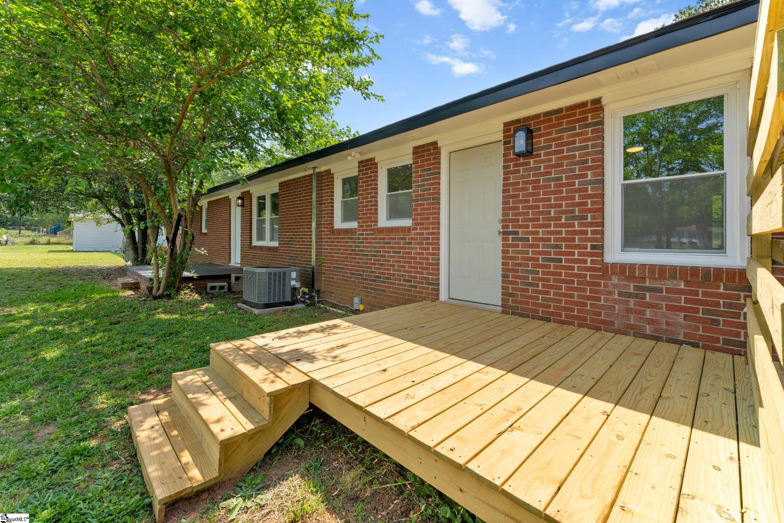 413 Corning Street Property Photo 37
